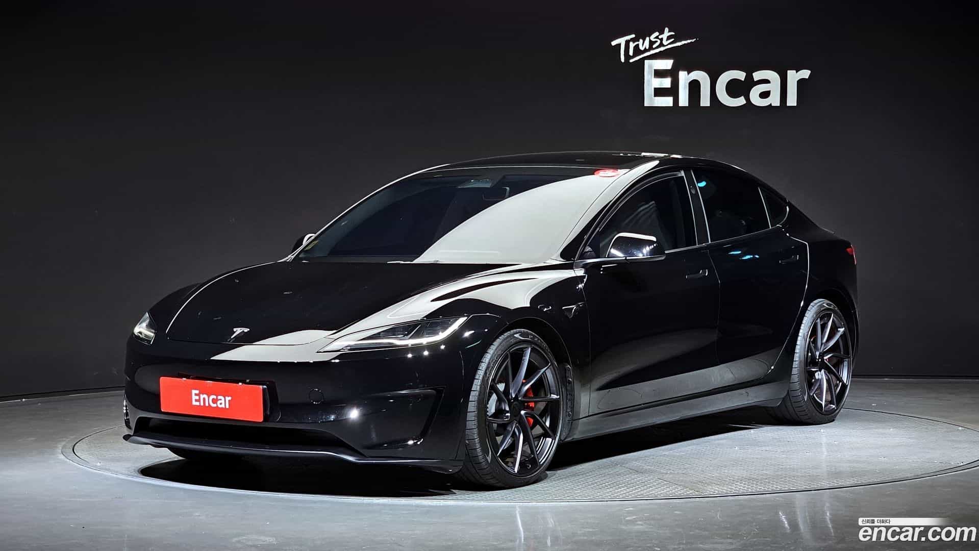 Model 3 Tesla 2024.7-OUTER-001