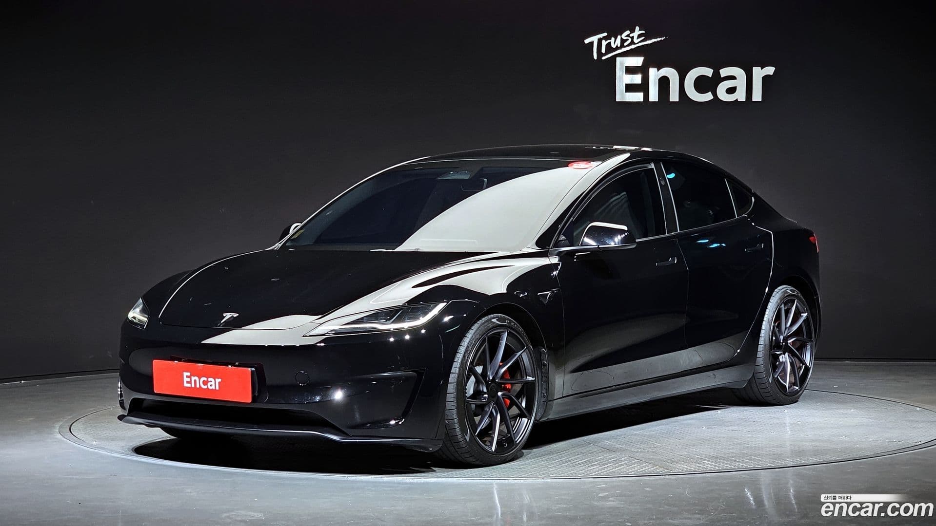 Main__Slider__Photo:Model 3 Tesla 2024.7-0