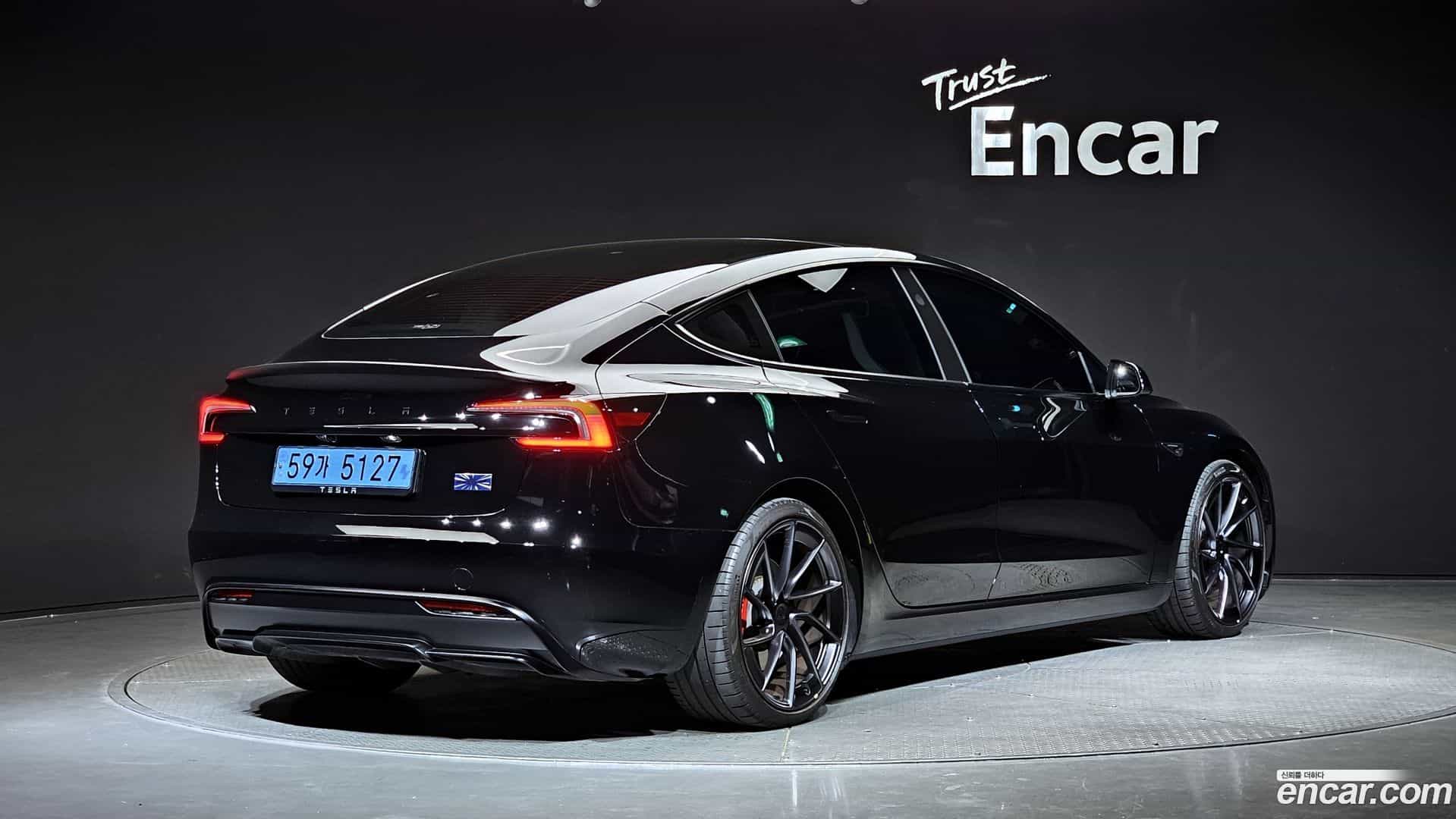 Model 3 Tesla 2024.7-OUTER-002