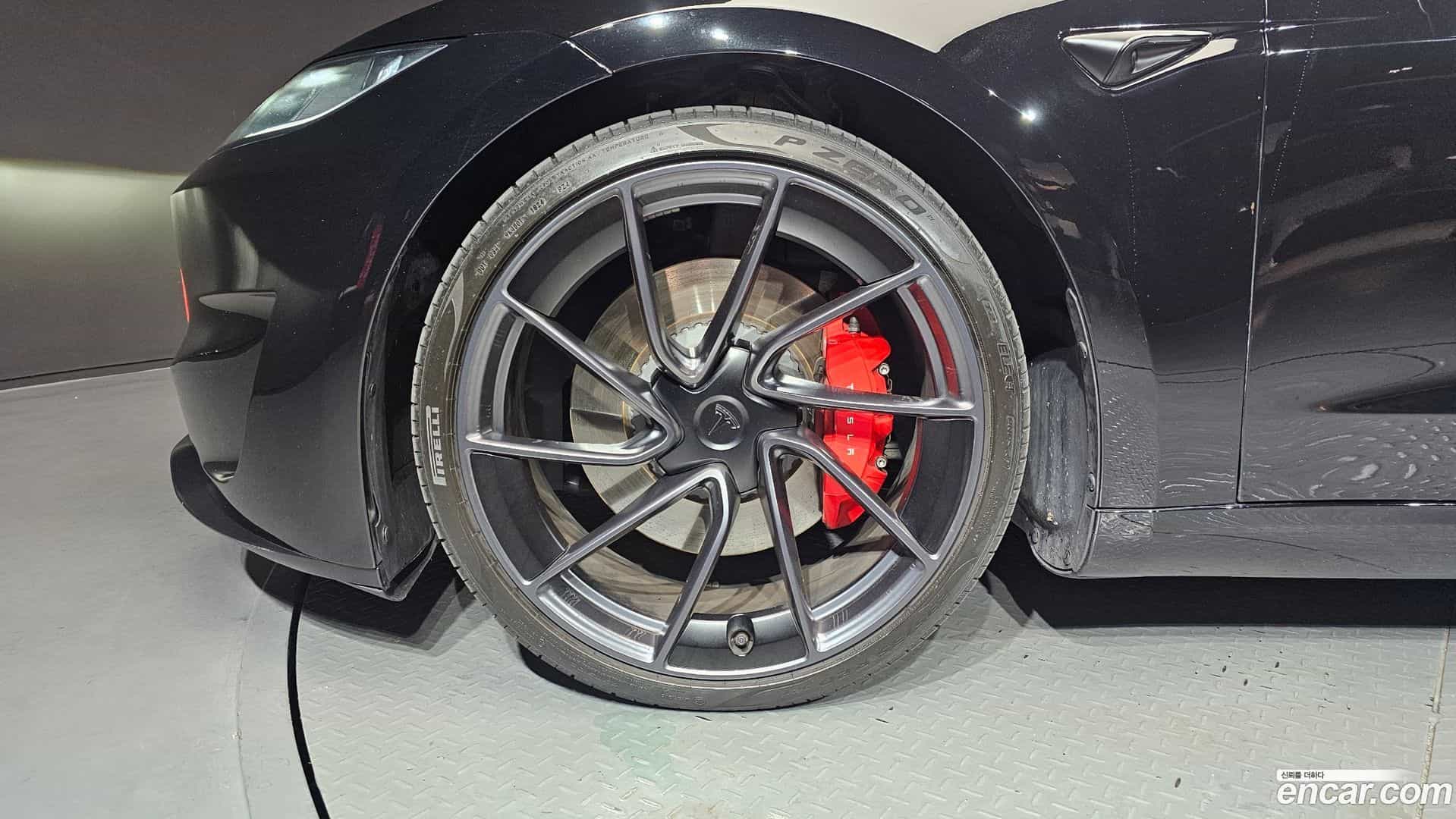 Model 3 Tesla 2024.7-OUTER-005