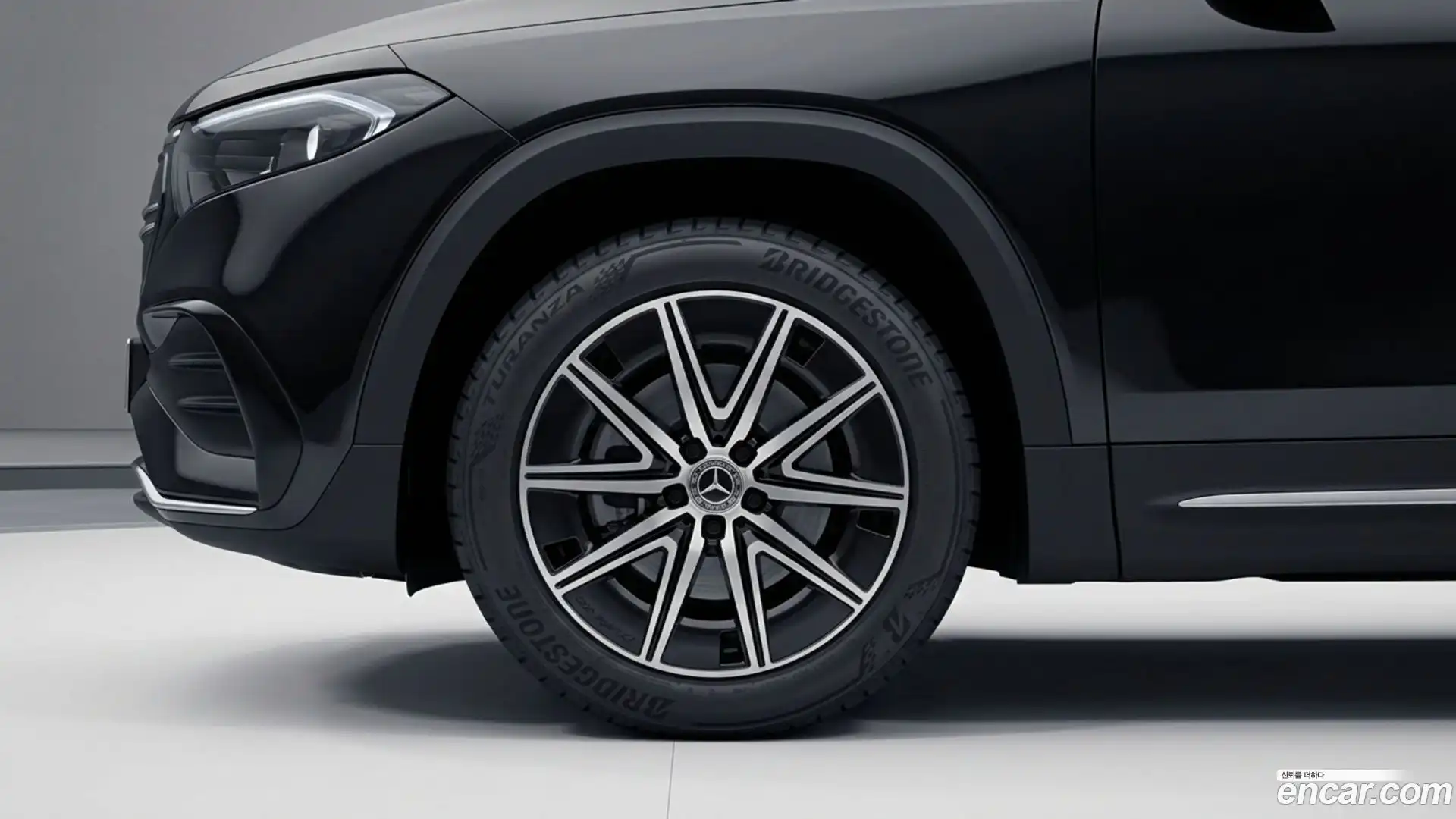 EQB Mercedes-Benz 2025.7-OUTER-005