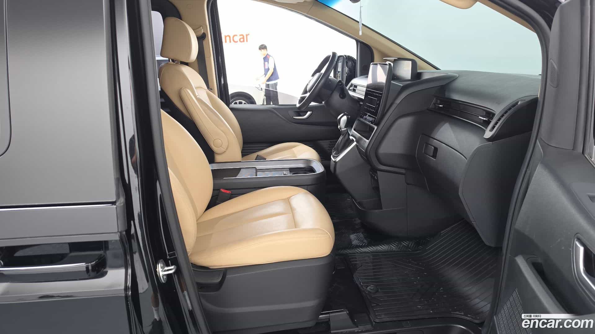 Staria Hyundai 2023.2-OPTION-016