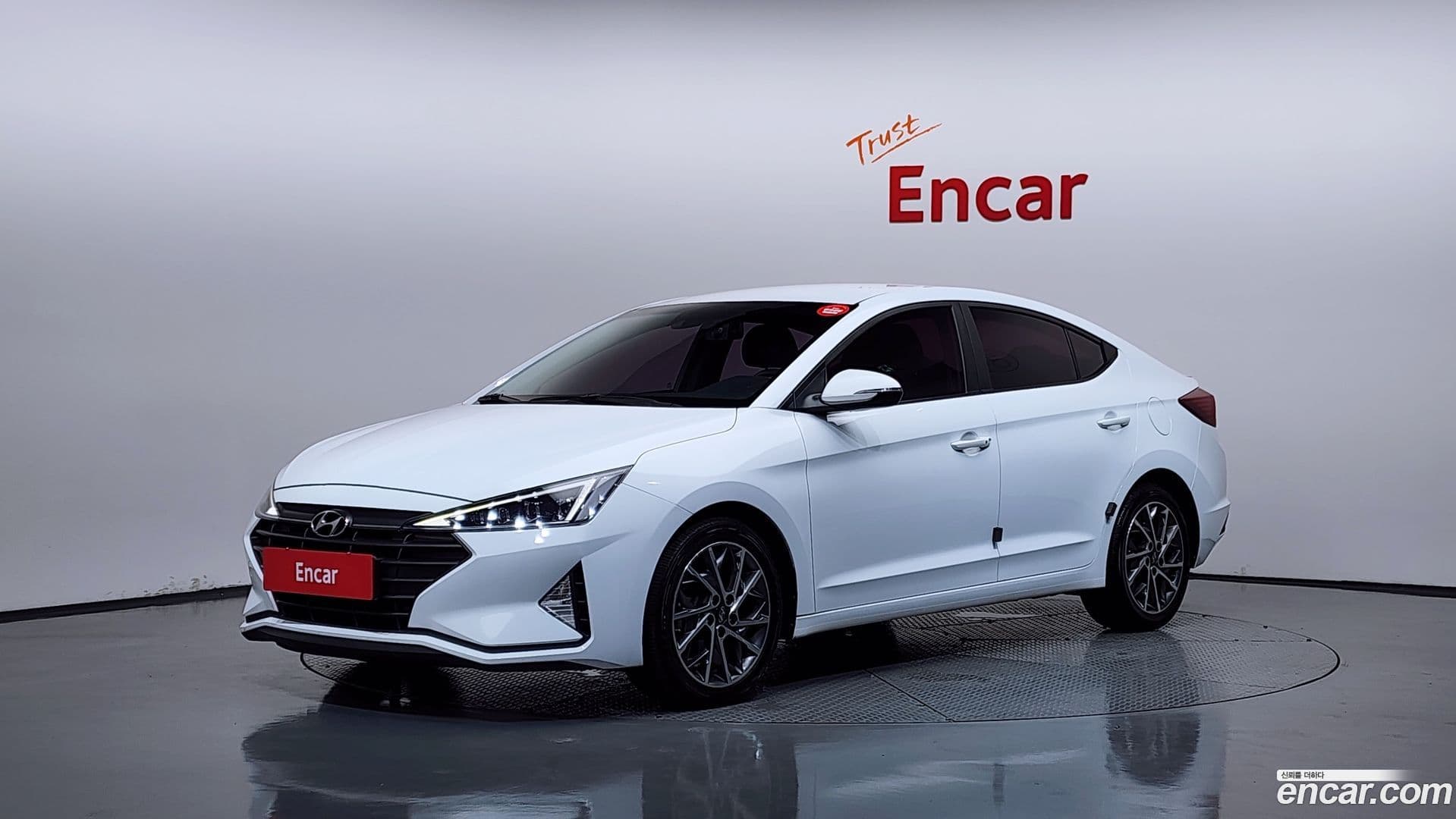 Main__Slider__Photo:AVANTE Hyundai 2018.11-0