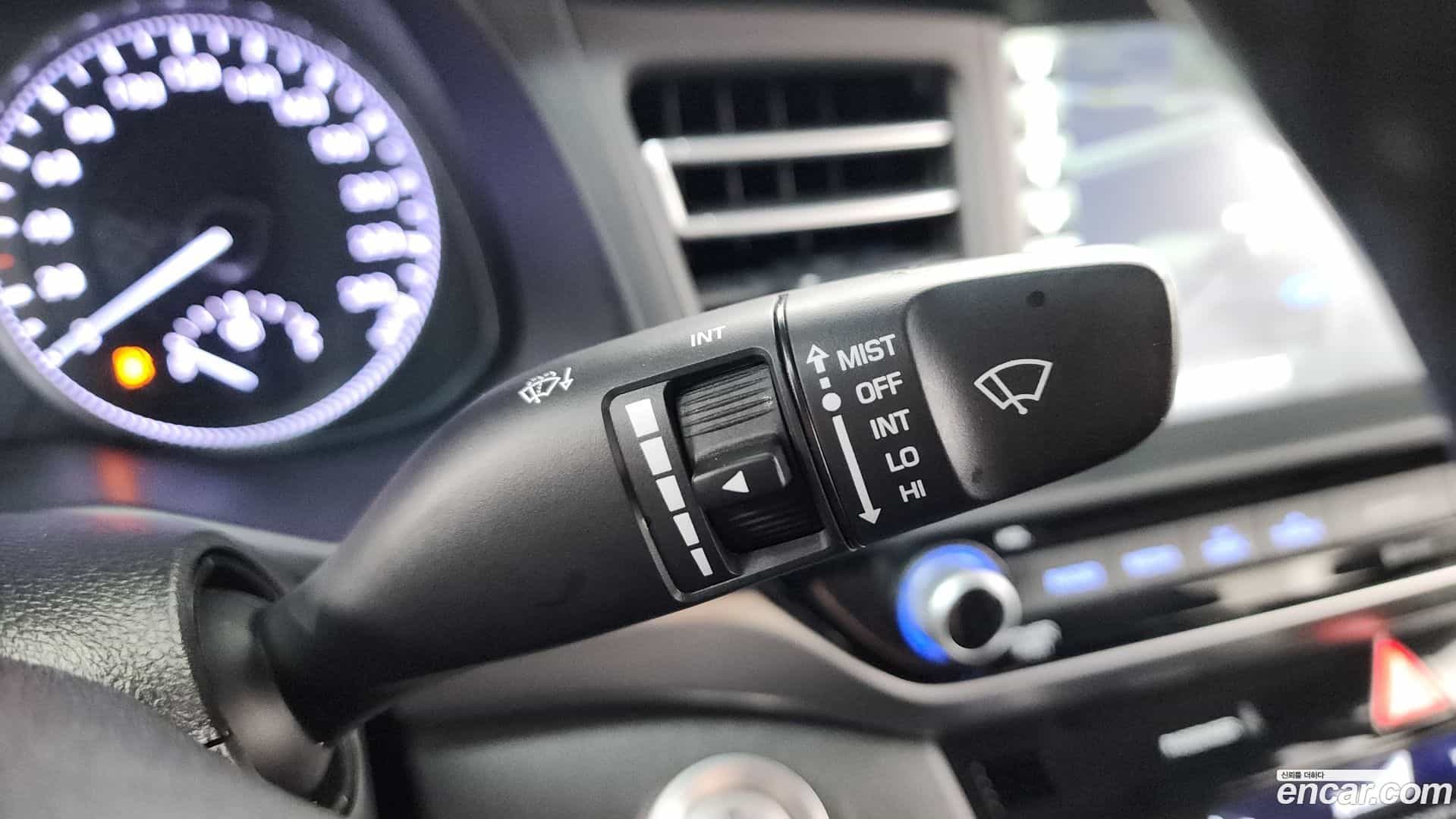 AVANTE Hyundai 2018.11-OPTION-043
