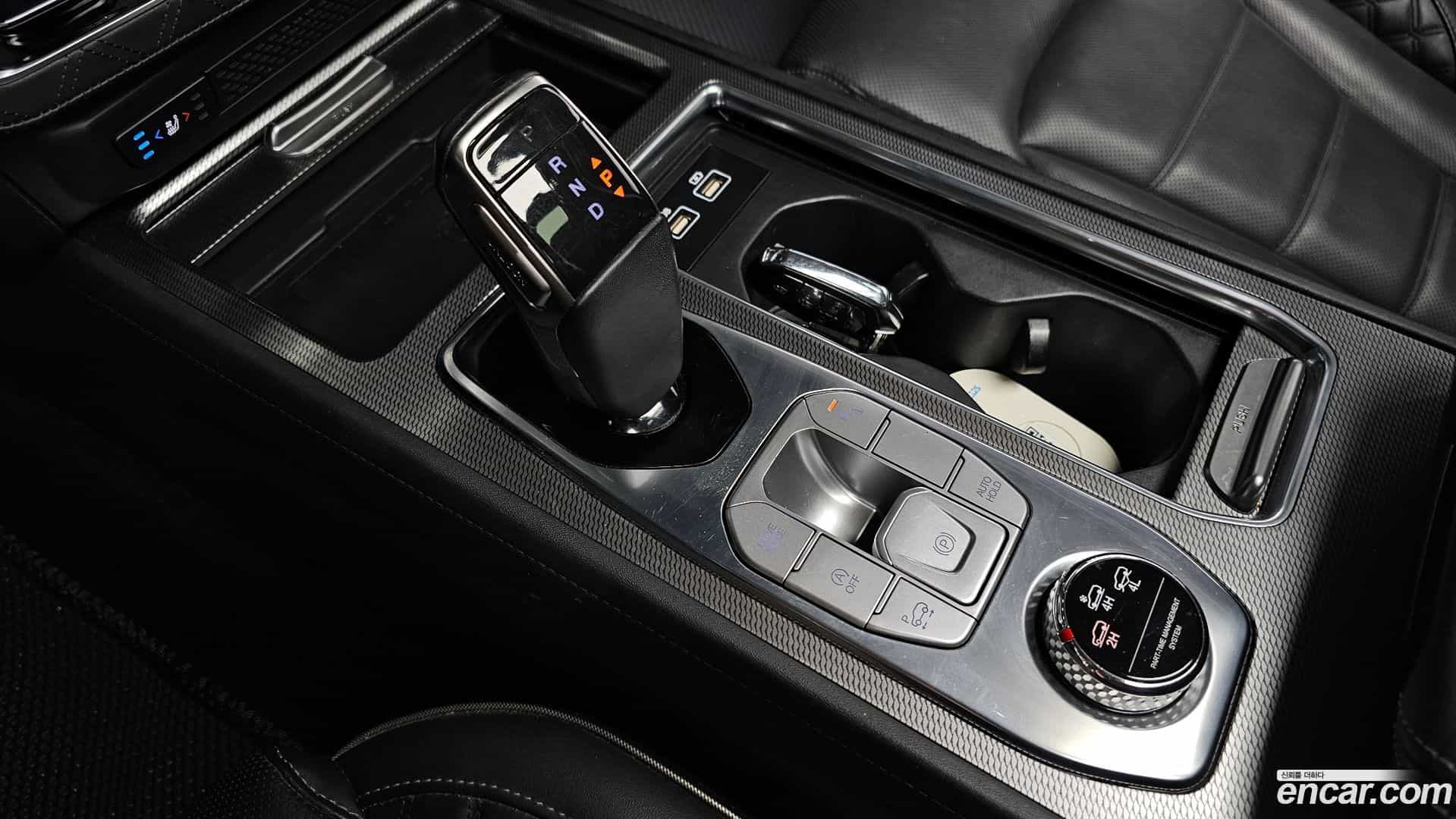 Rexton KG Mobility 2020.11-INNER-009