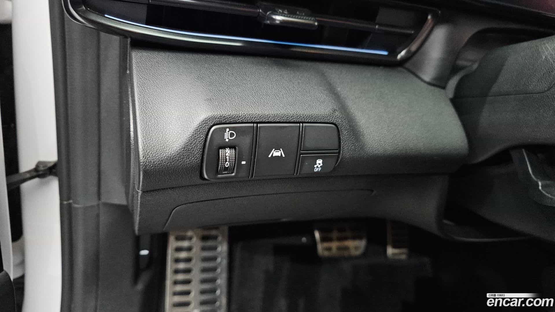 AVANTE Hyundai 2021.4-OPTION-020