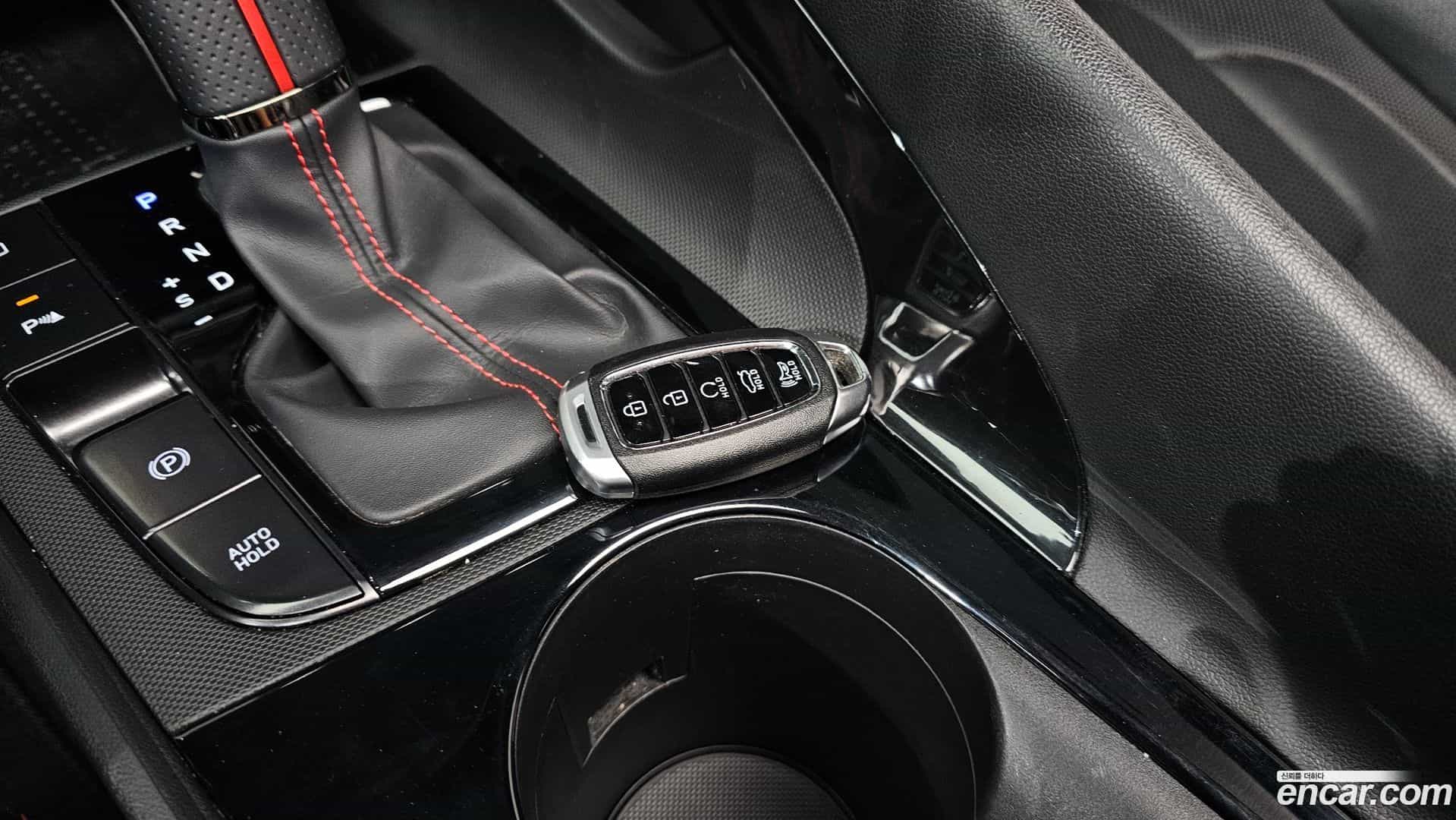 AVANTE Hyundai 2021.4-OPTION-040