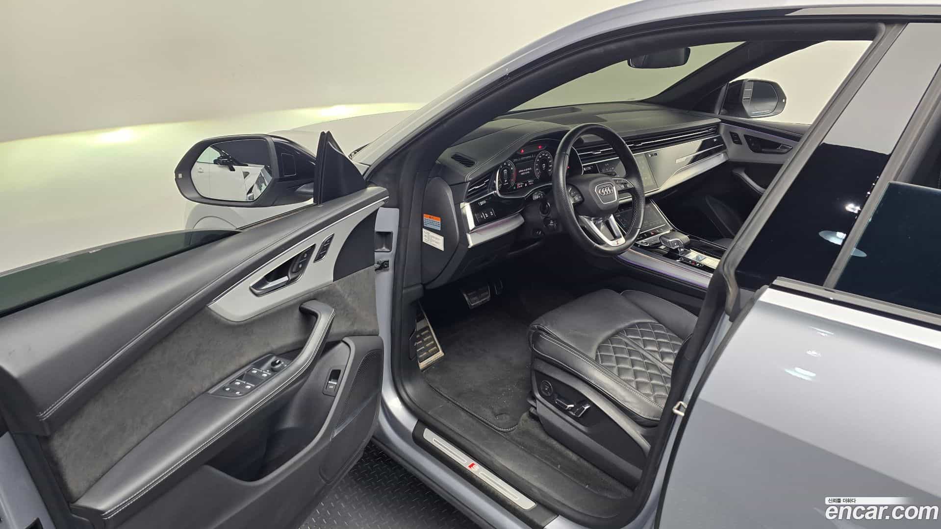 Q8 Audi 2021.6-OPTION-015