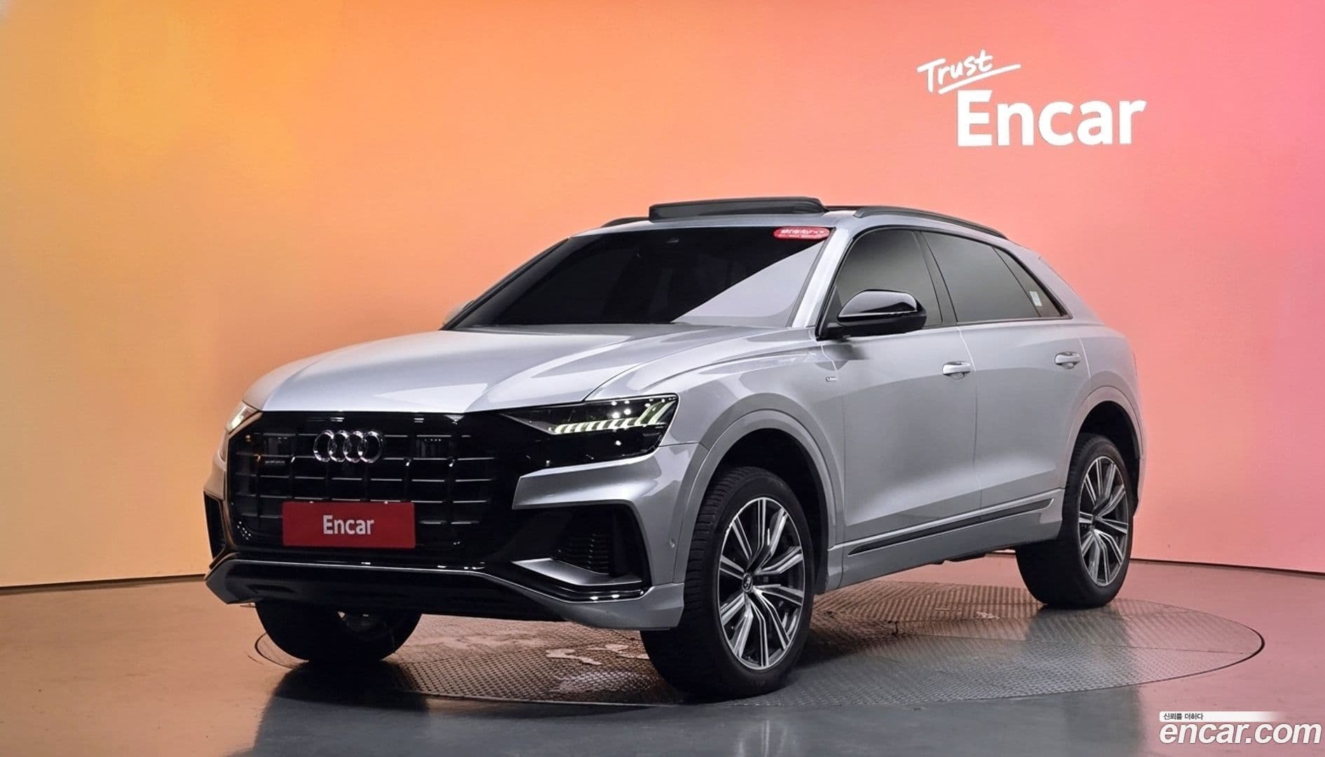 Main__Slider__Photo:Q8 Audi 2021.6-0