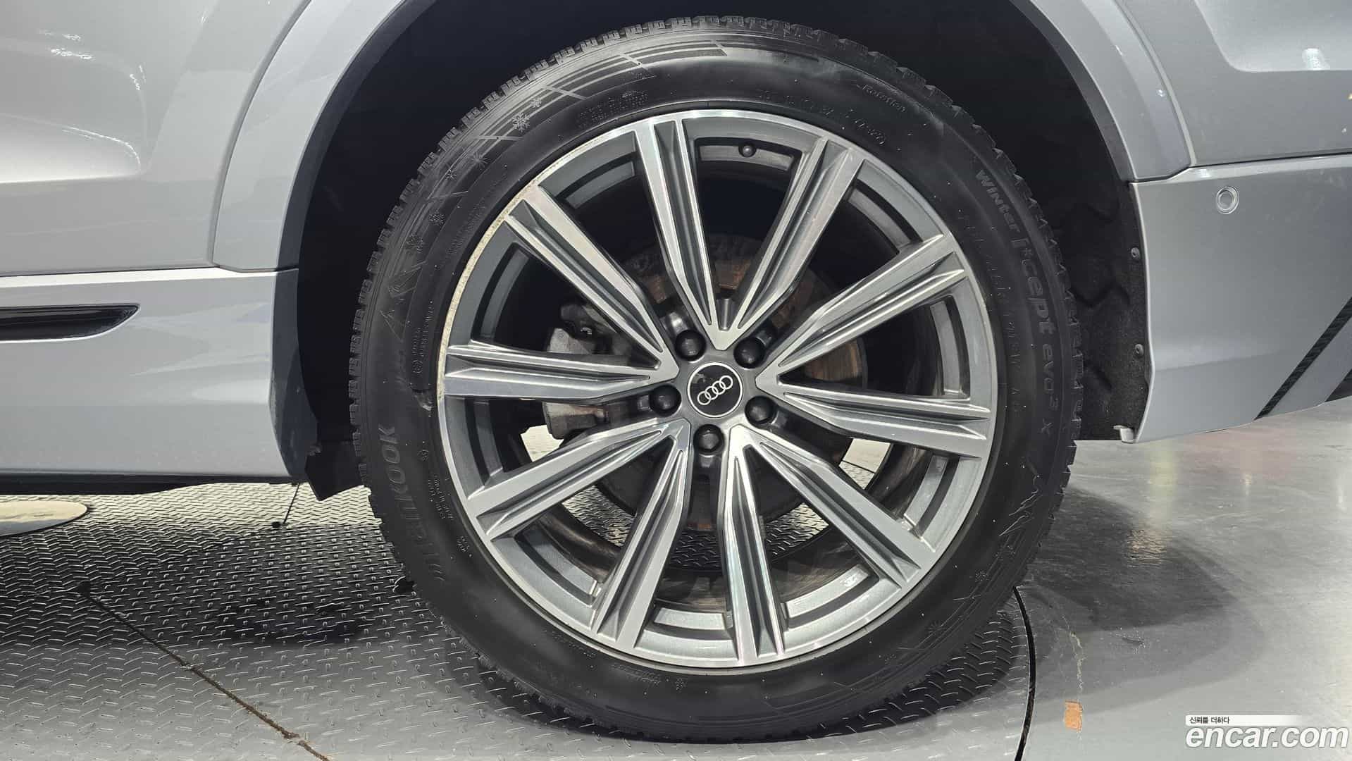 Q8 Audi 2021.6-OUTER-031