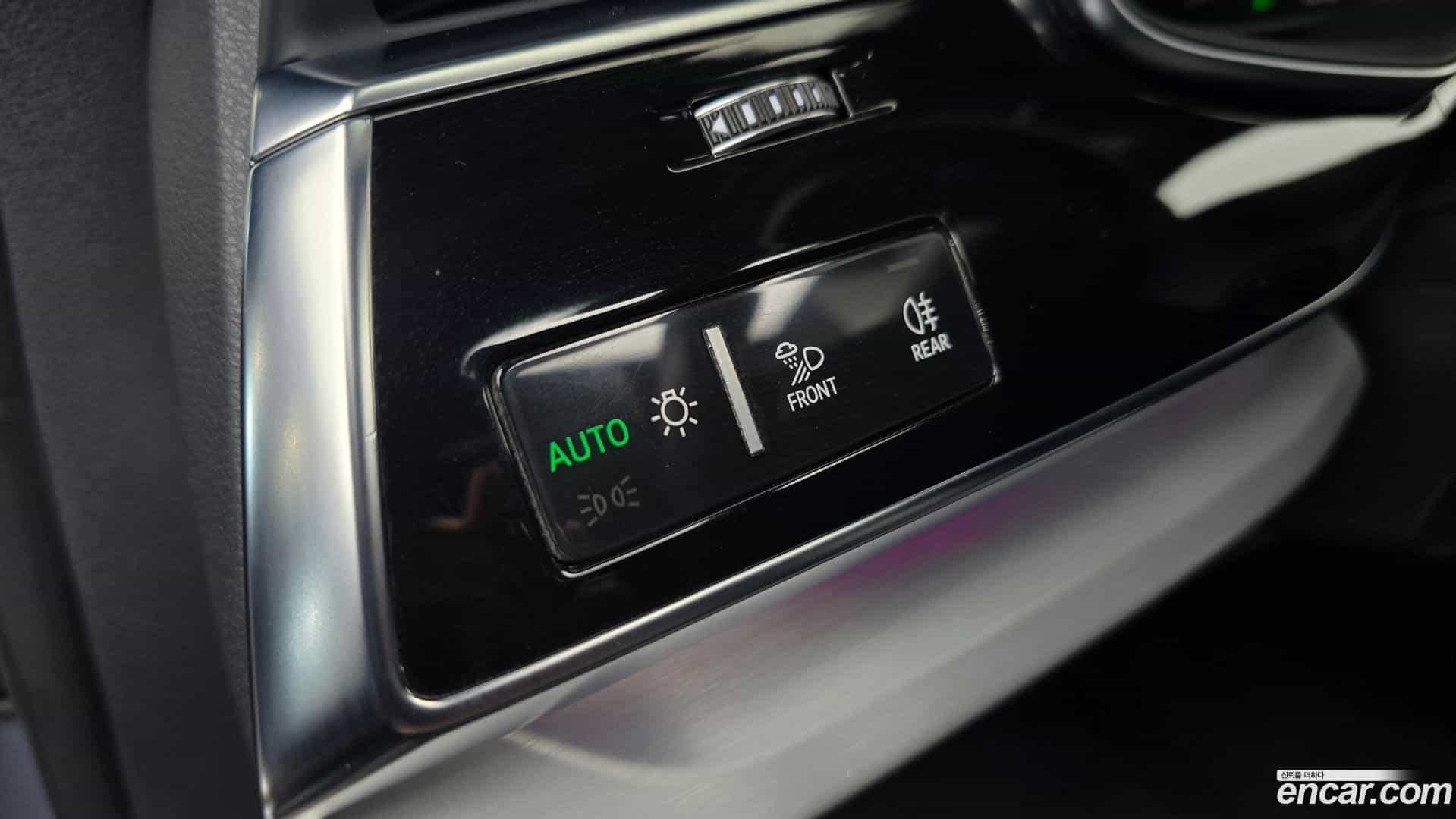 Q8 Audi 2021.6-OPTION-042