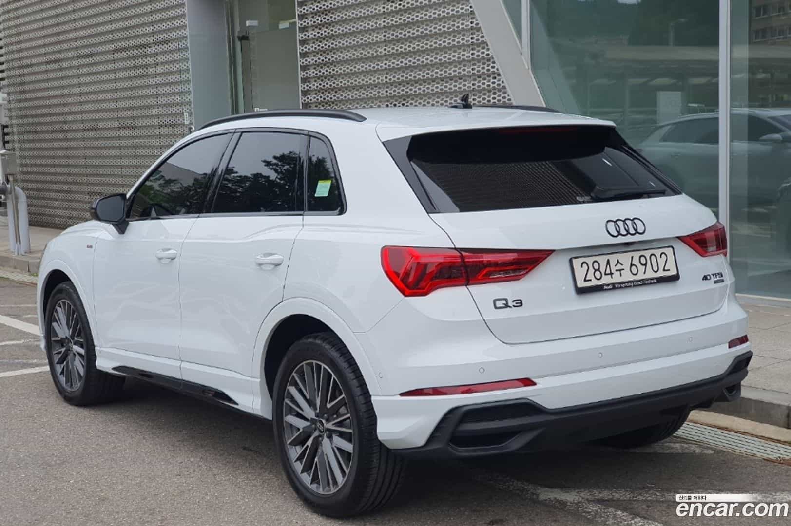 Q3 Audi 2026.1-OUTER-002