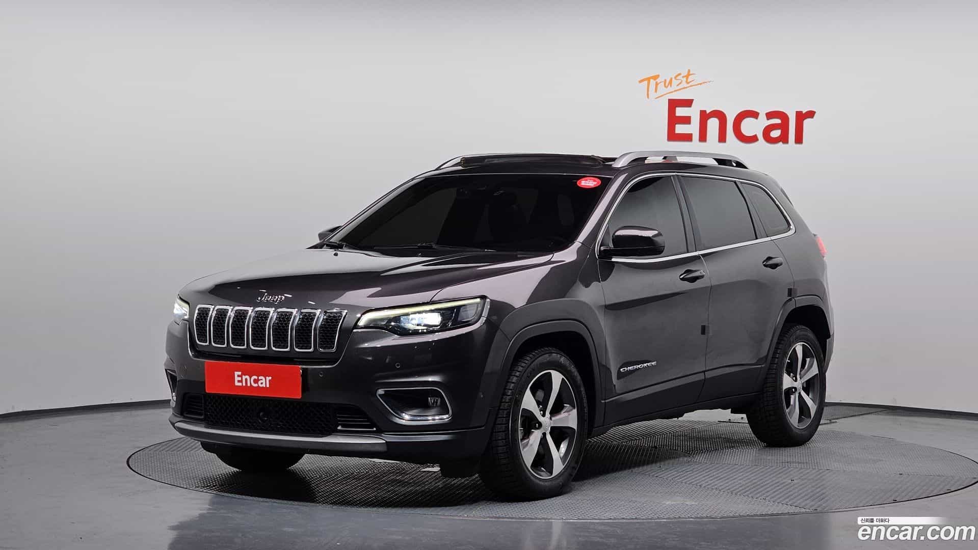 Cherokee Jeep 2020.10-OUTER-001