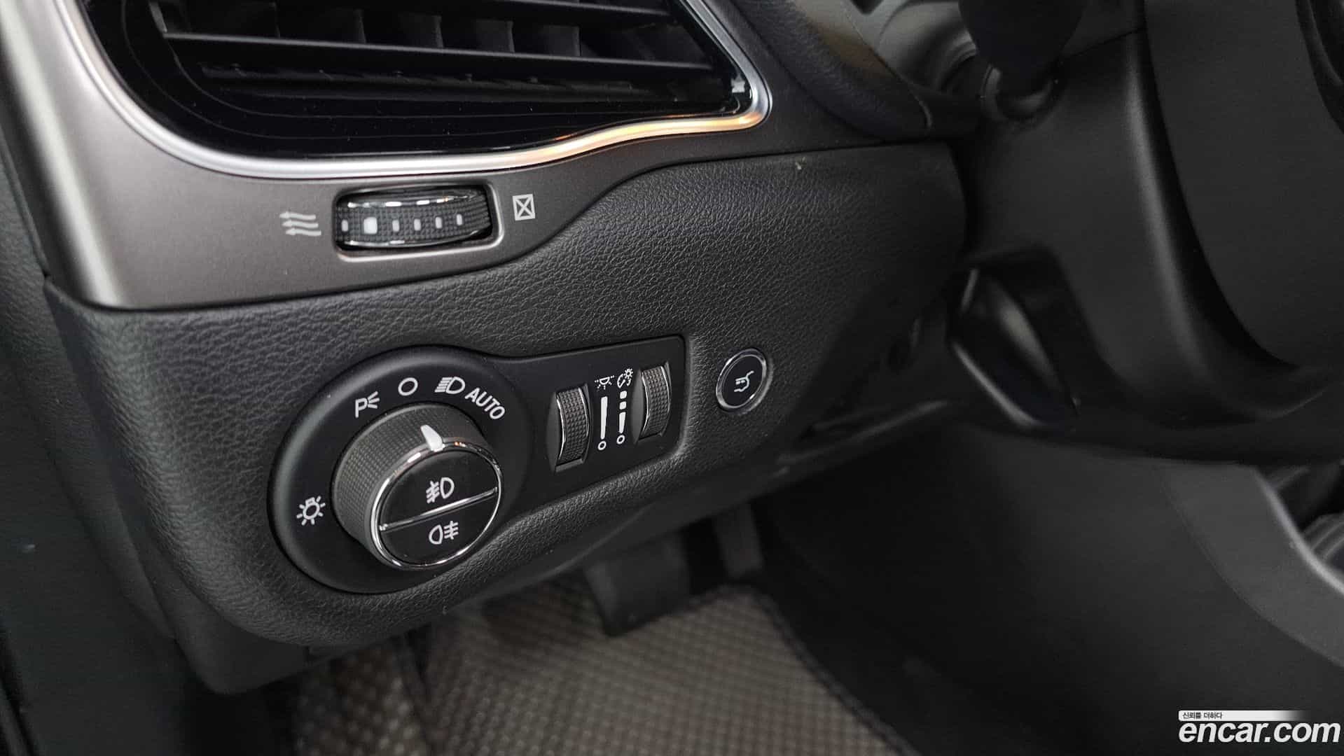 Cherokee Jeep 2020.10-OPTION-022