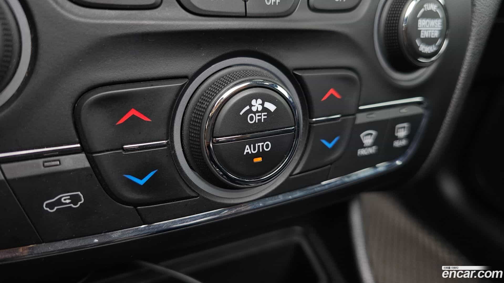 Cherokee Jeep 2020.10-OPTION-024