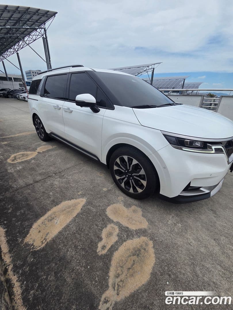 Main__Slider__Photo:Canival Kia 2022.4-0