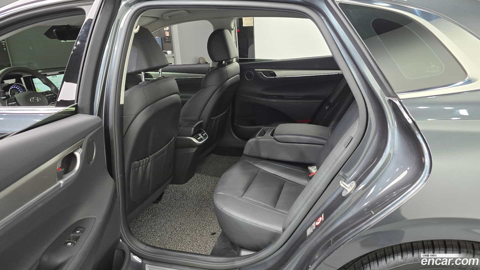 Grandeur Hyundai 2022.8-OPTION-015