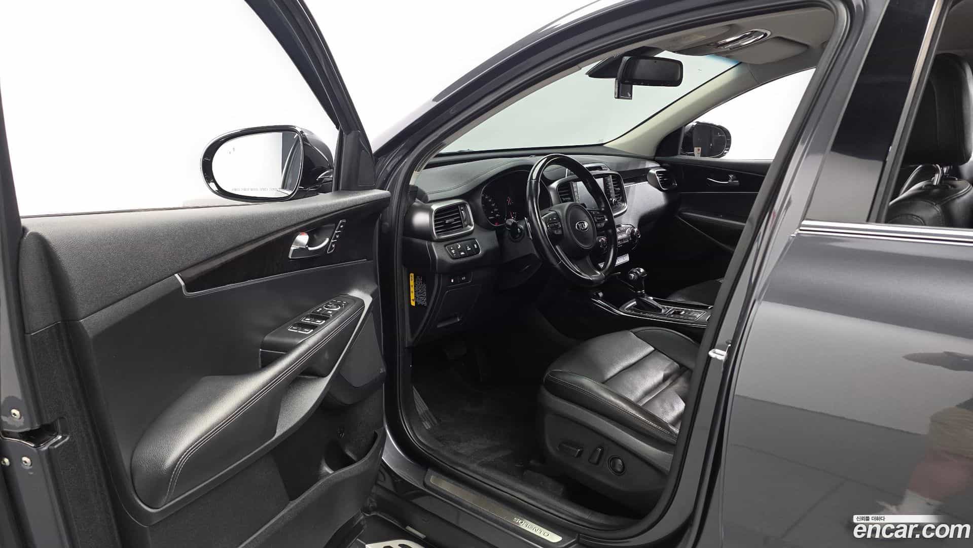 Sorento Kia 2016.0-INNER-010