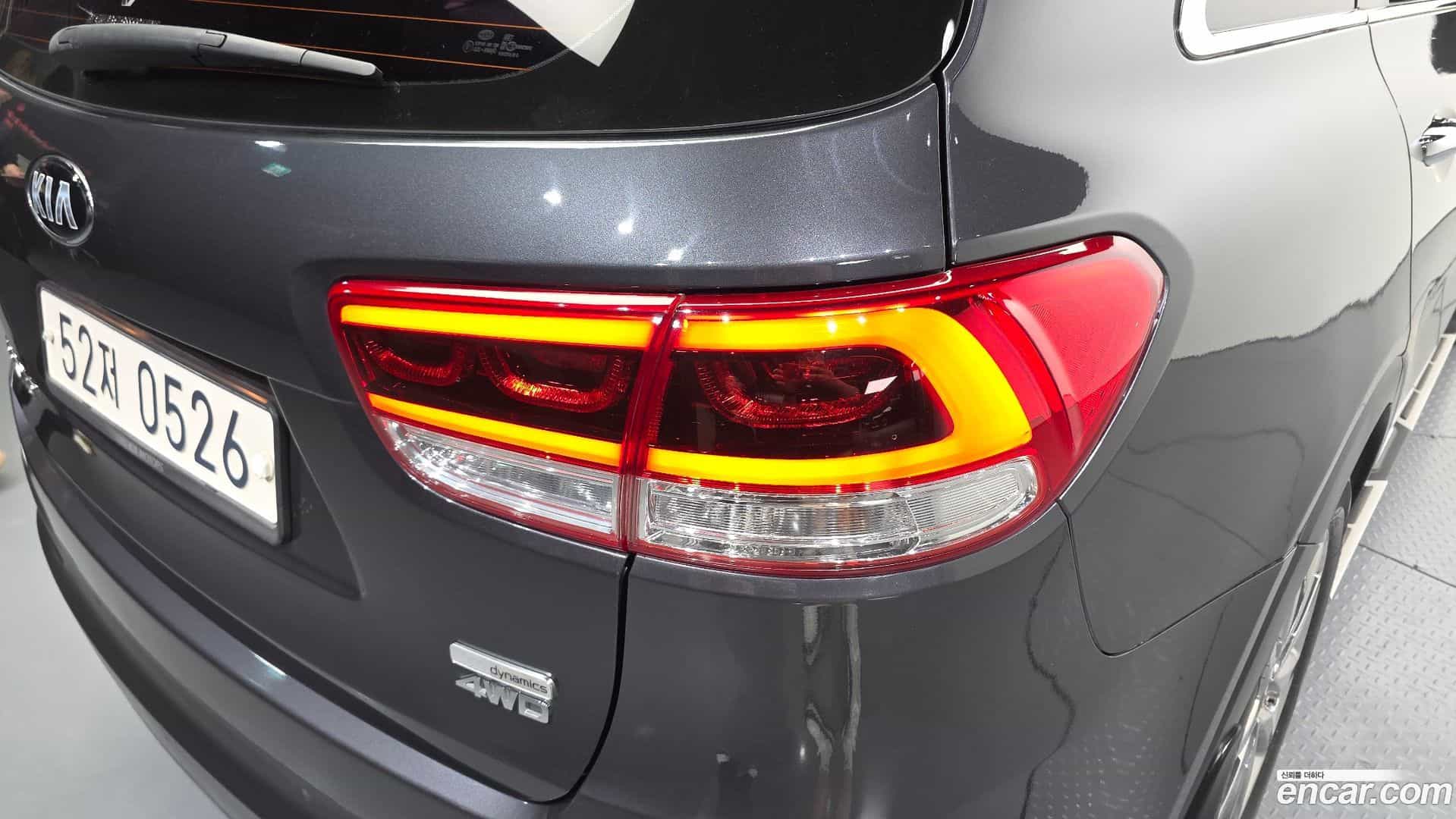 Sorento Kia 2016.0-OUTER-033