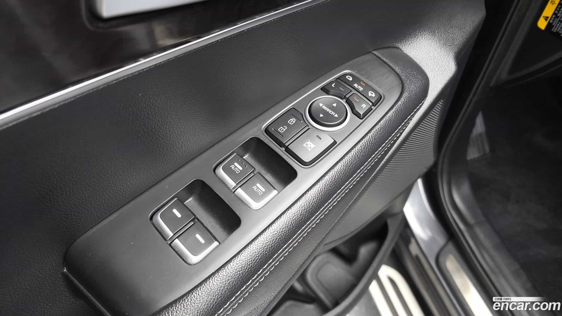 Sorento Kia 2016.0-OPTION-040