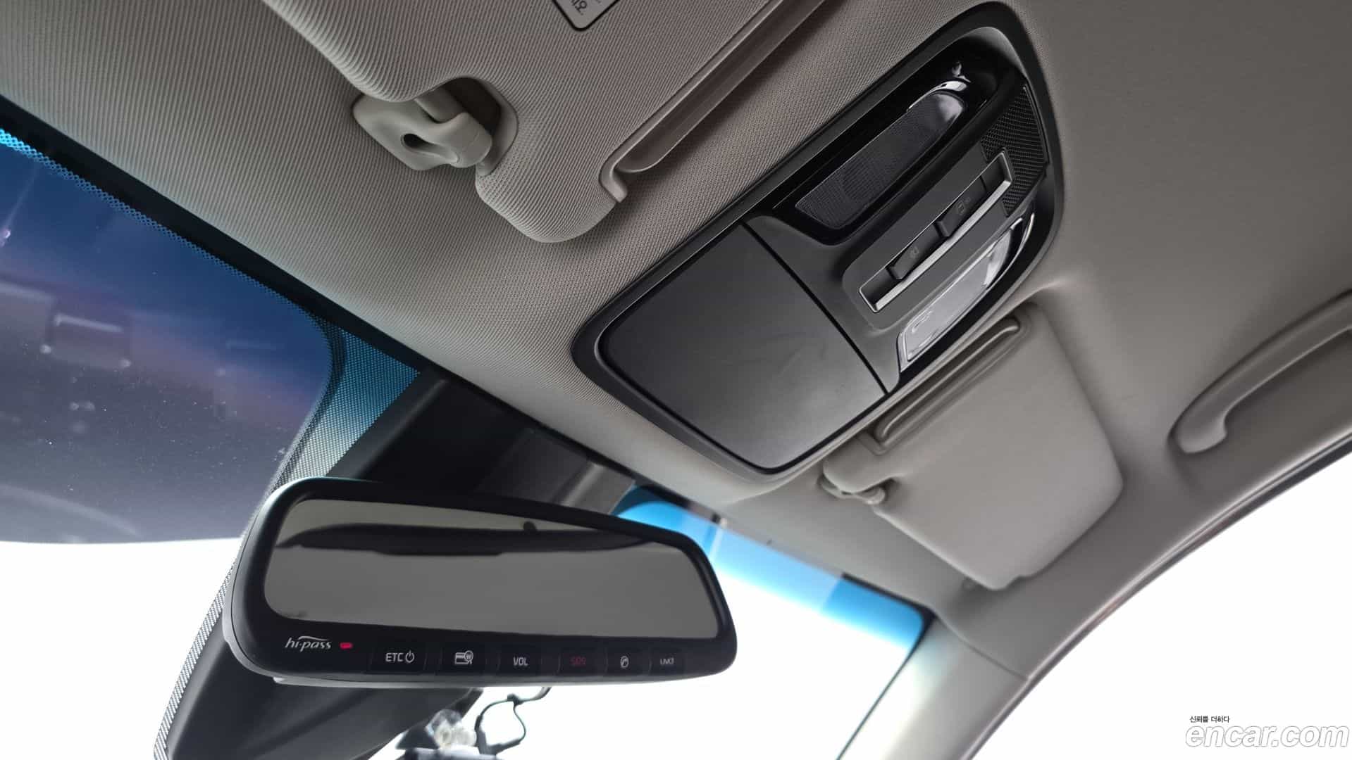 Sorento Kia 2016.0-OPTION-042