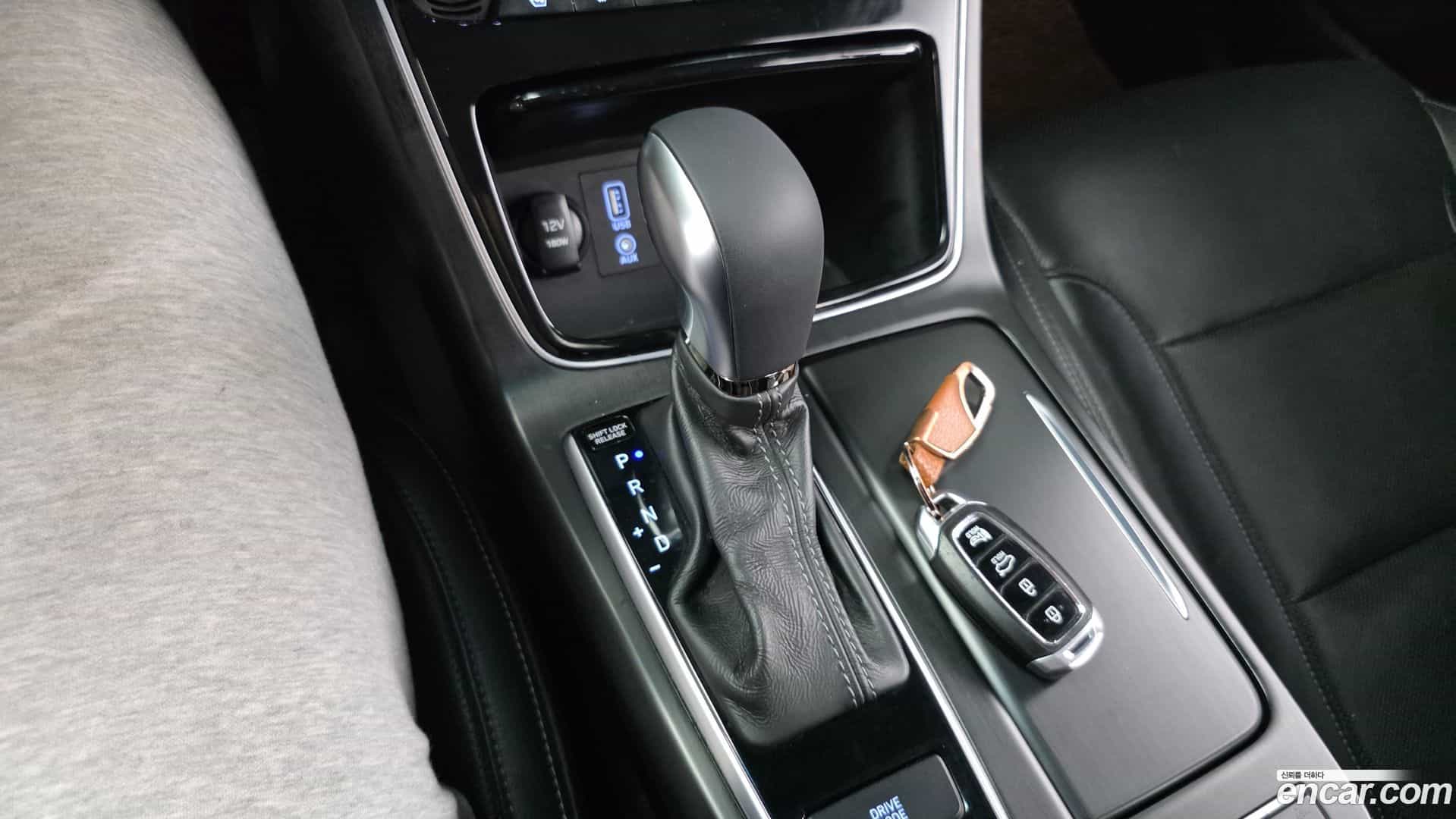 Grandeur Hyundai 2017.4-INNER-009