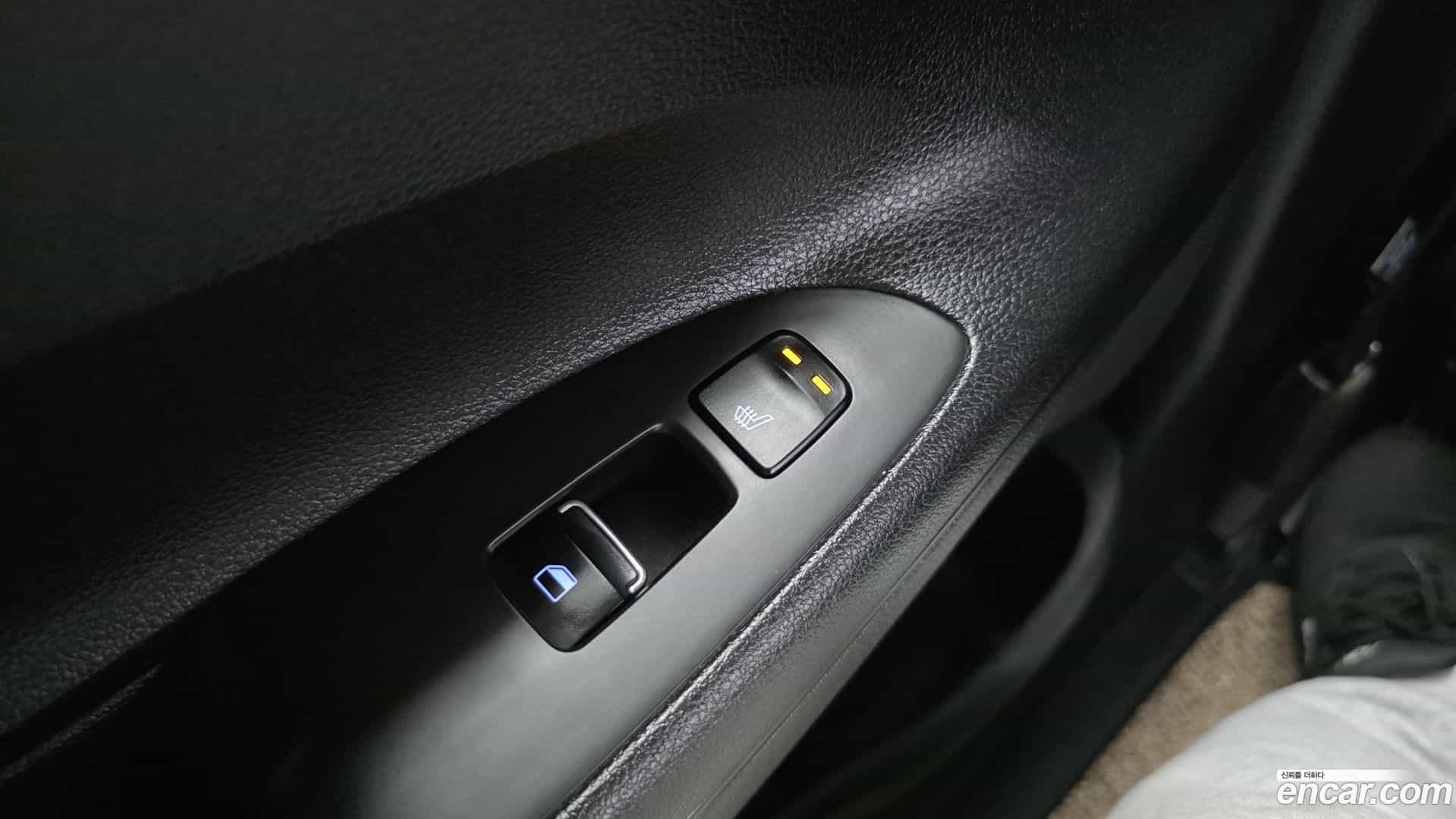 Grandeur Hyundai 2017.4-OPTION-024