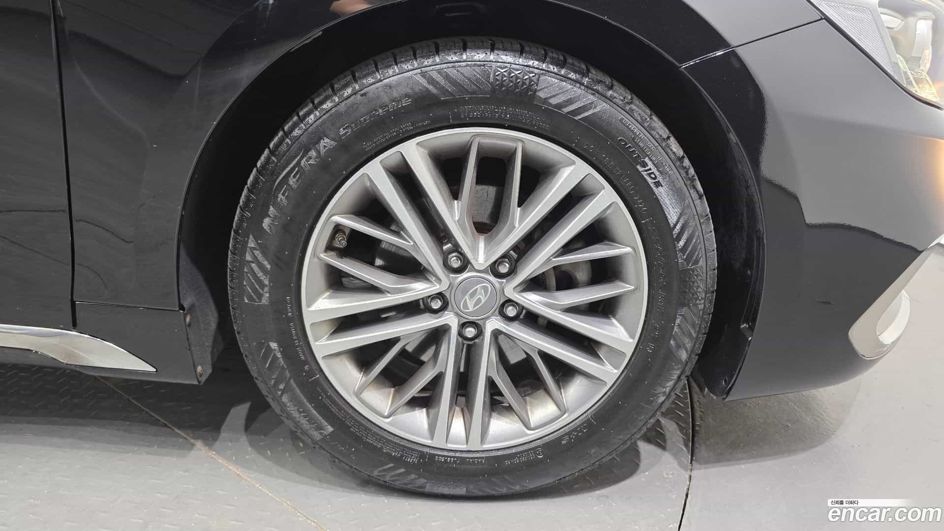 Grandeur Hyundai 2017.4-OUTER-031