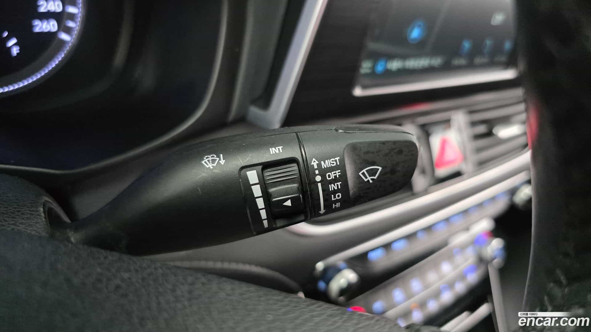 Grandeur Hyundai 2017.4-OPTION-040