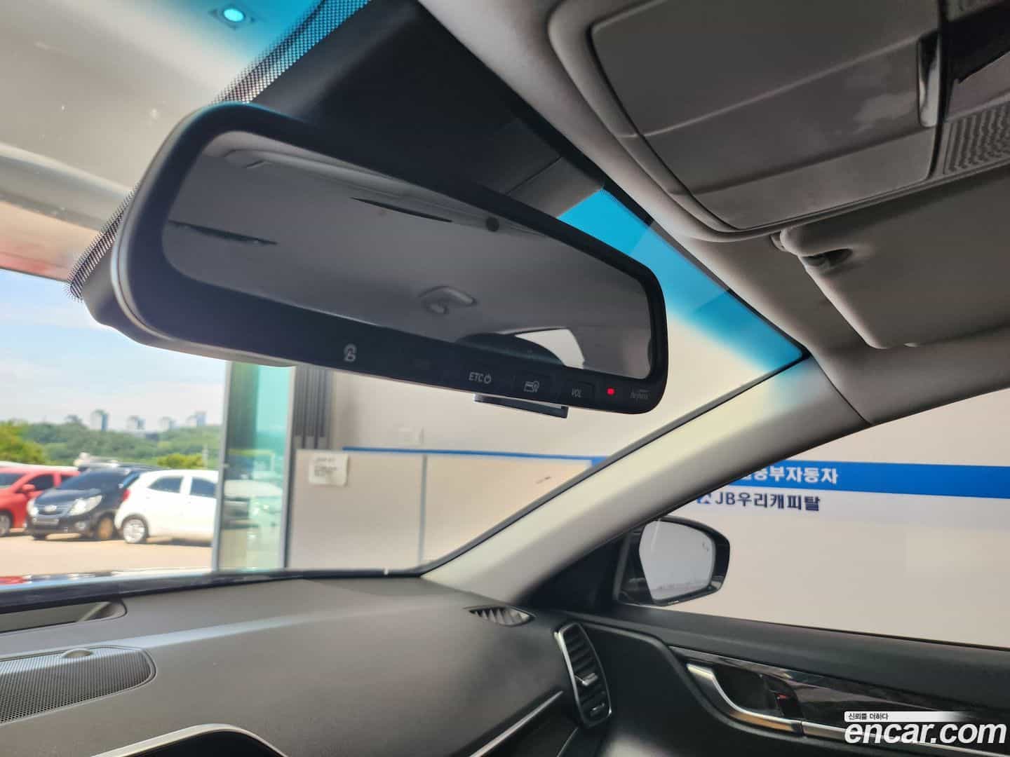 Grandeur Hyundai 2019.9-OPTION-023