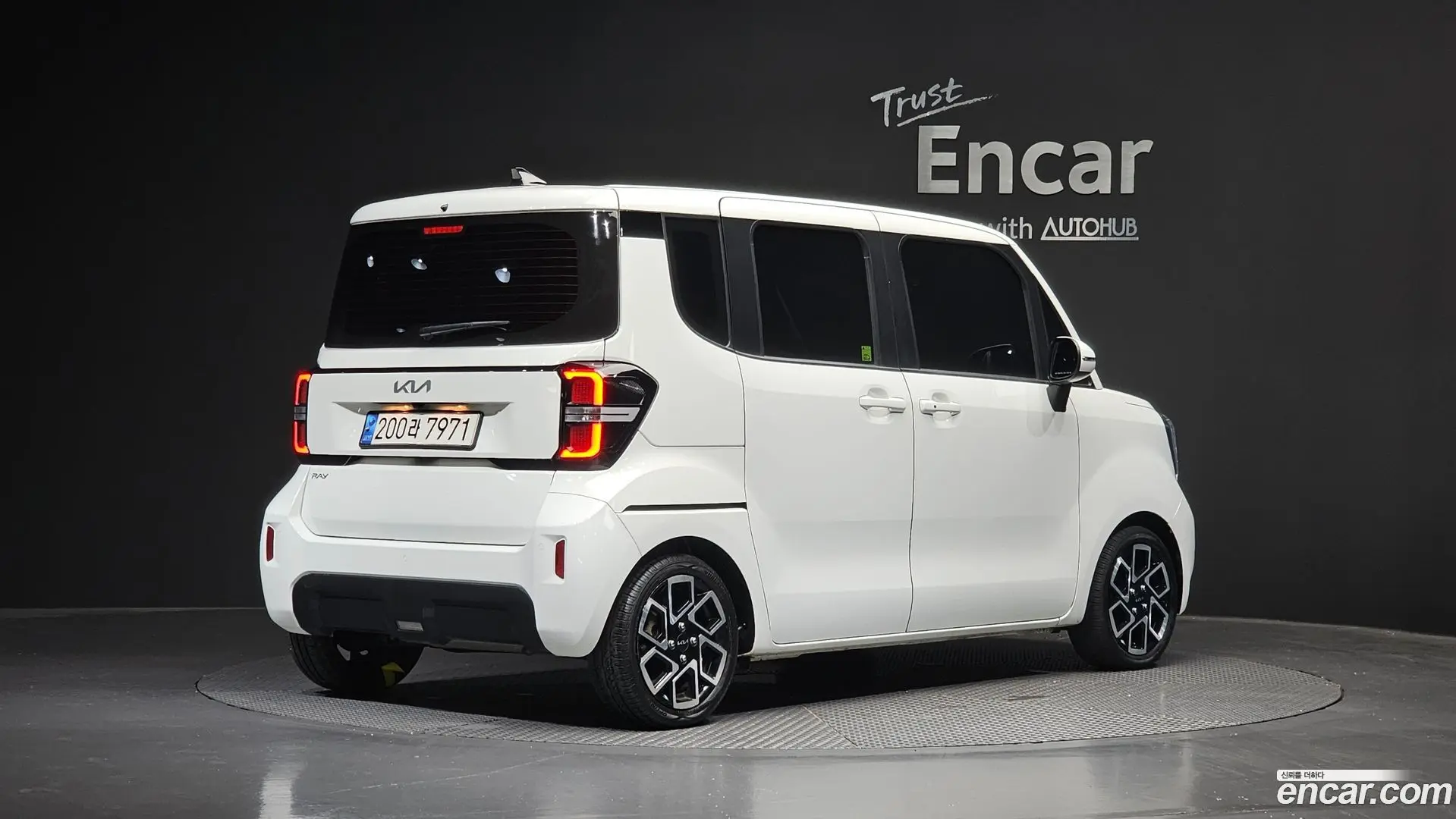 Main__Slider__Photo:RAY Kia 2022.11-1