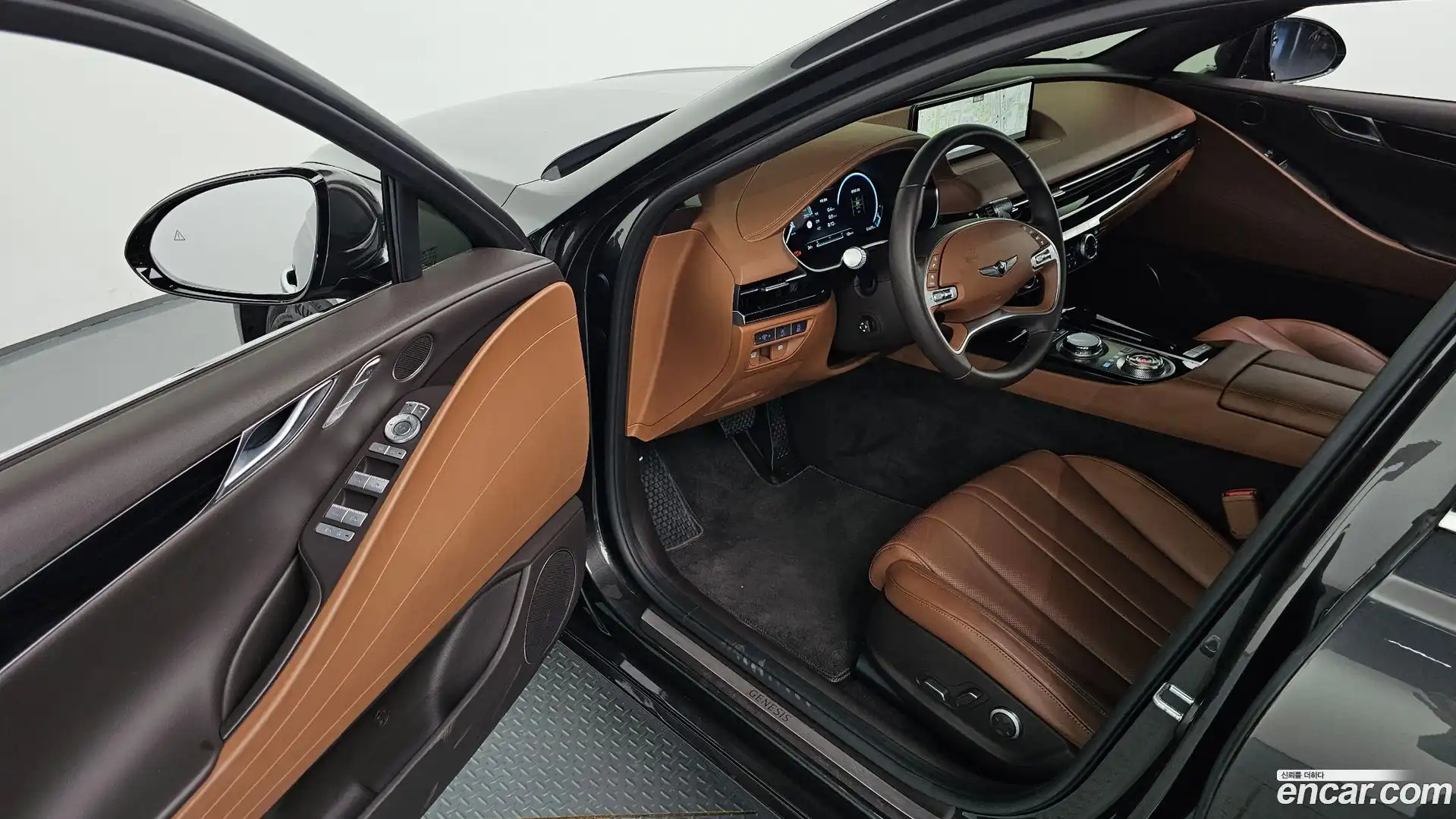G80 Genesis 2023.3-INNER-010