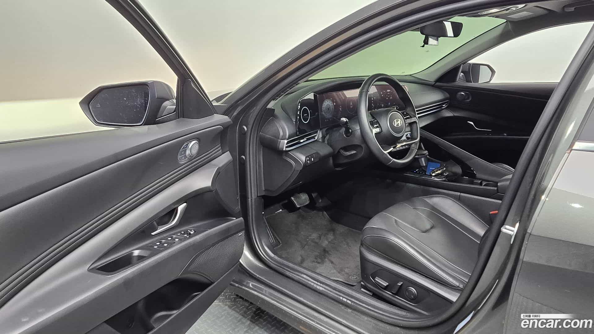 AVANTE Hyundai 2023.3-INNER-010