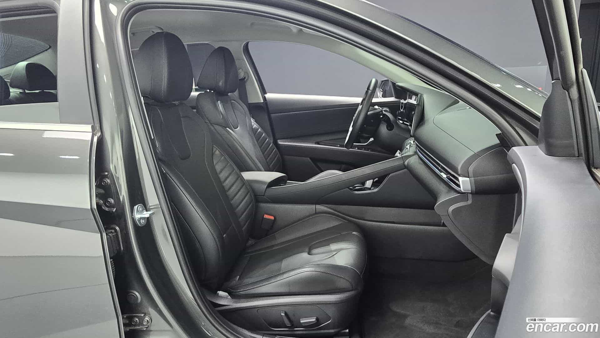 AVANTE Hyundai 2023.3-INNER-036