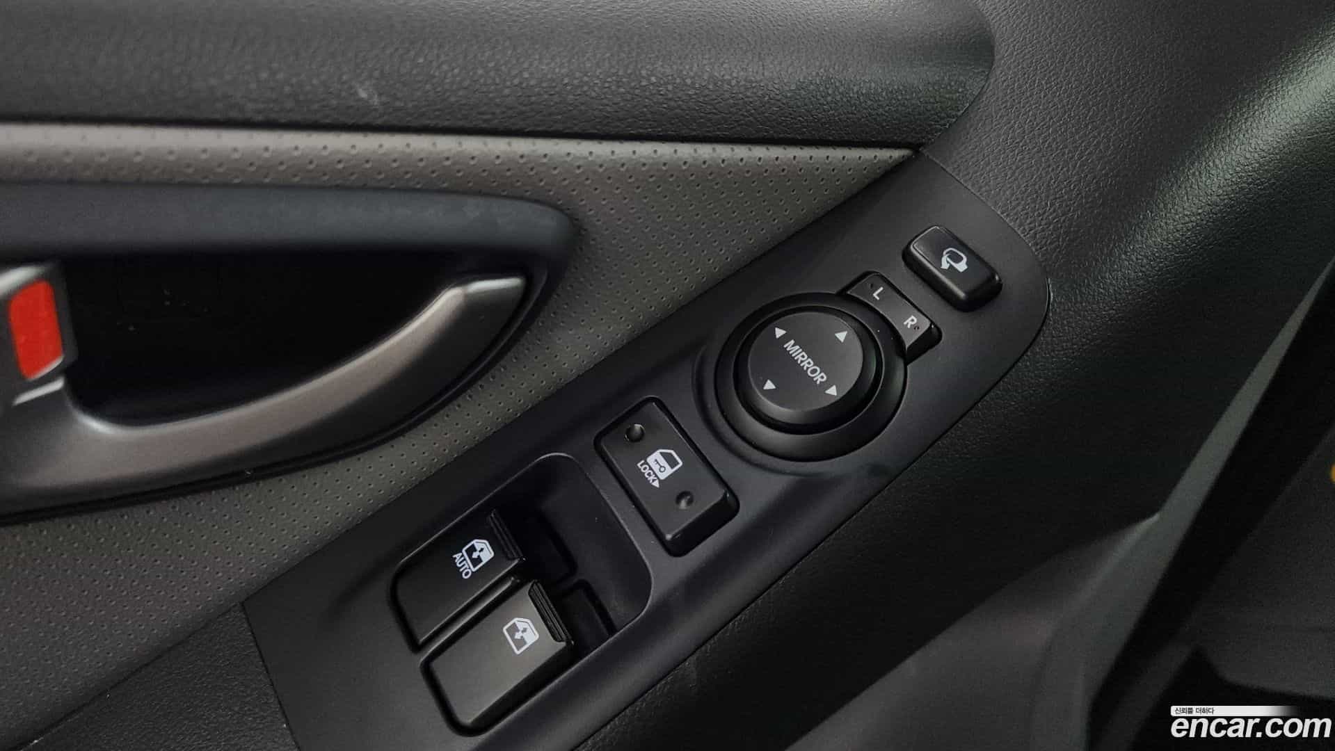 Starex Hyundai 2020.9-OPTION-042