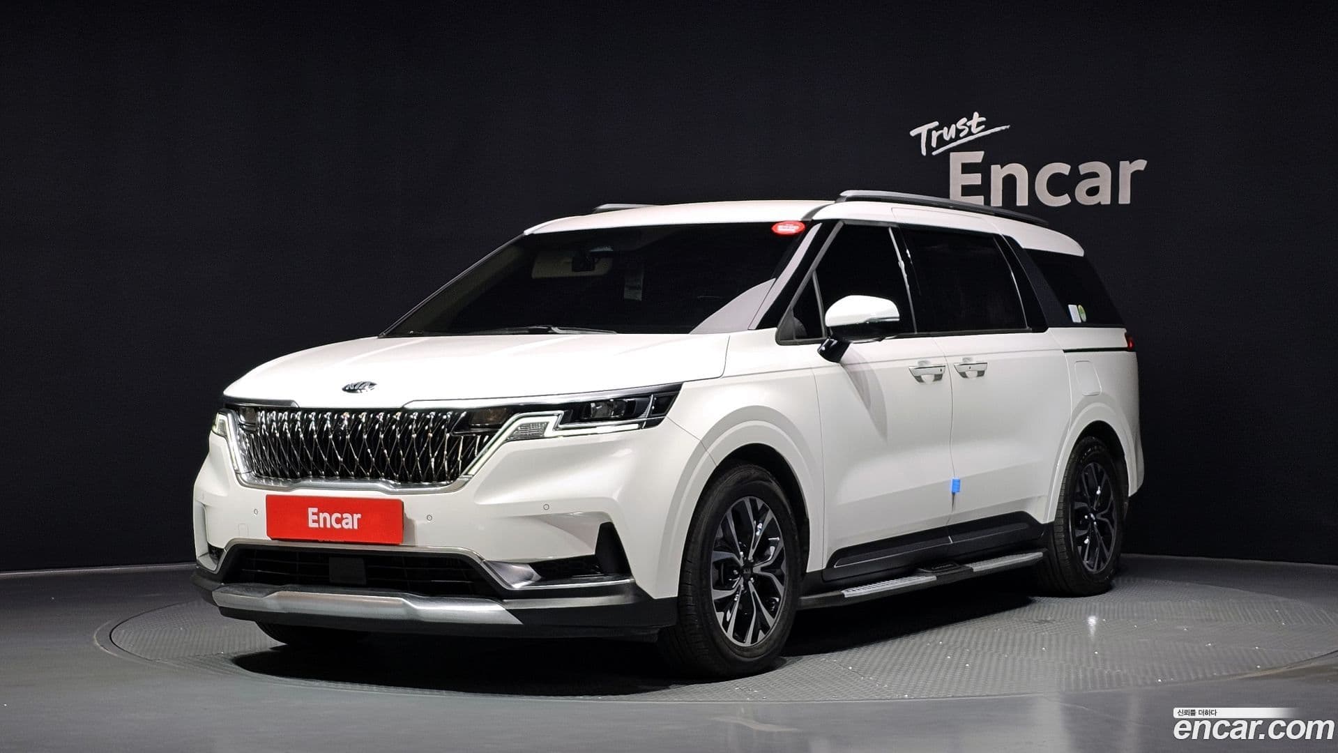 Main__Slider__Photo:Canival Kia 2020.10-0