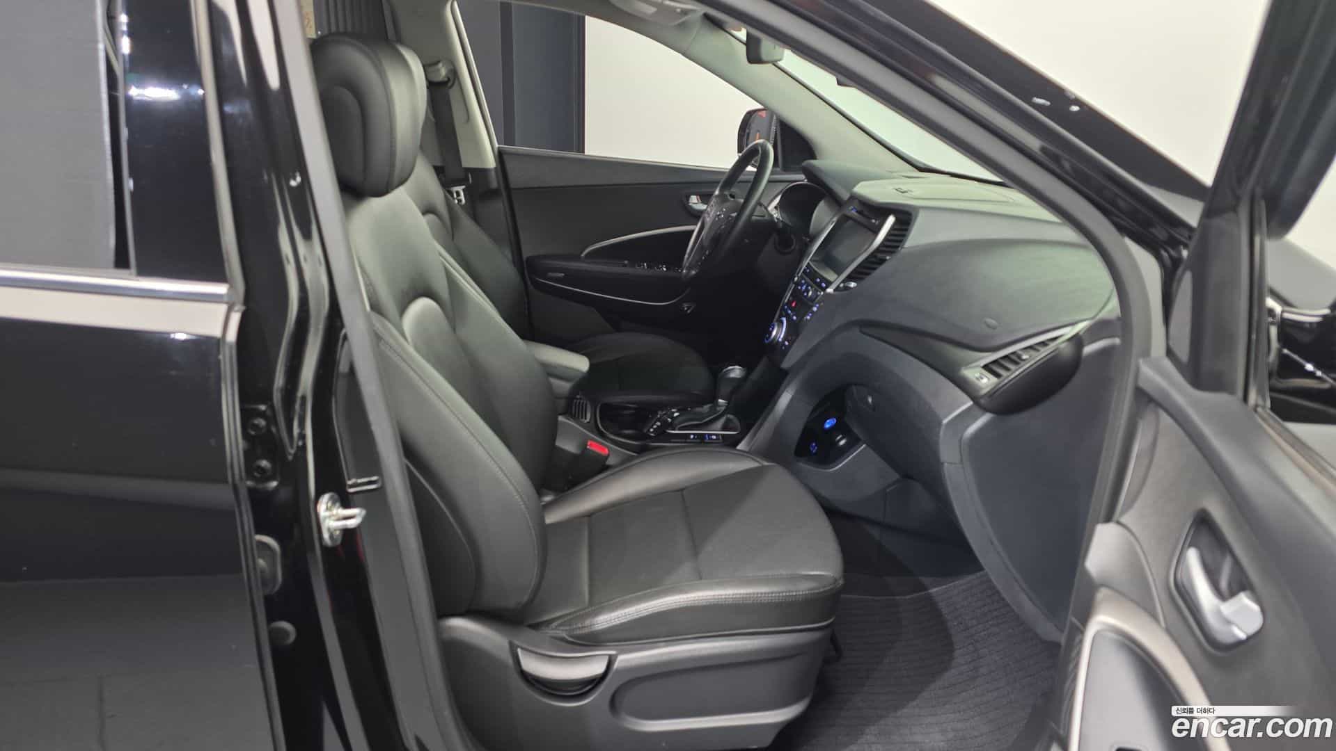 Santafe Hyundai 2017.4-INNER-036