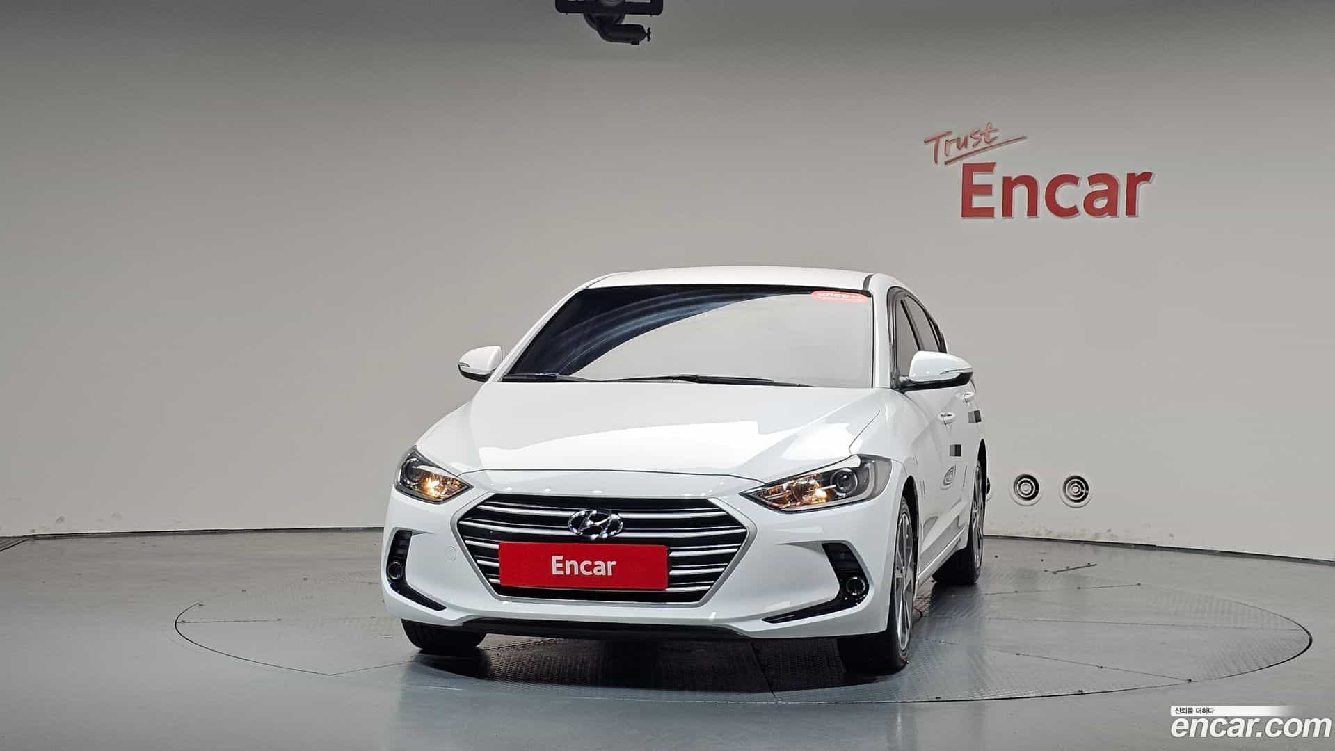 AVANTE Hyundai 2018.6-OUTER-003