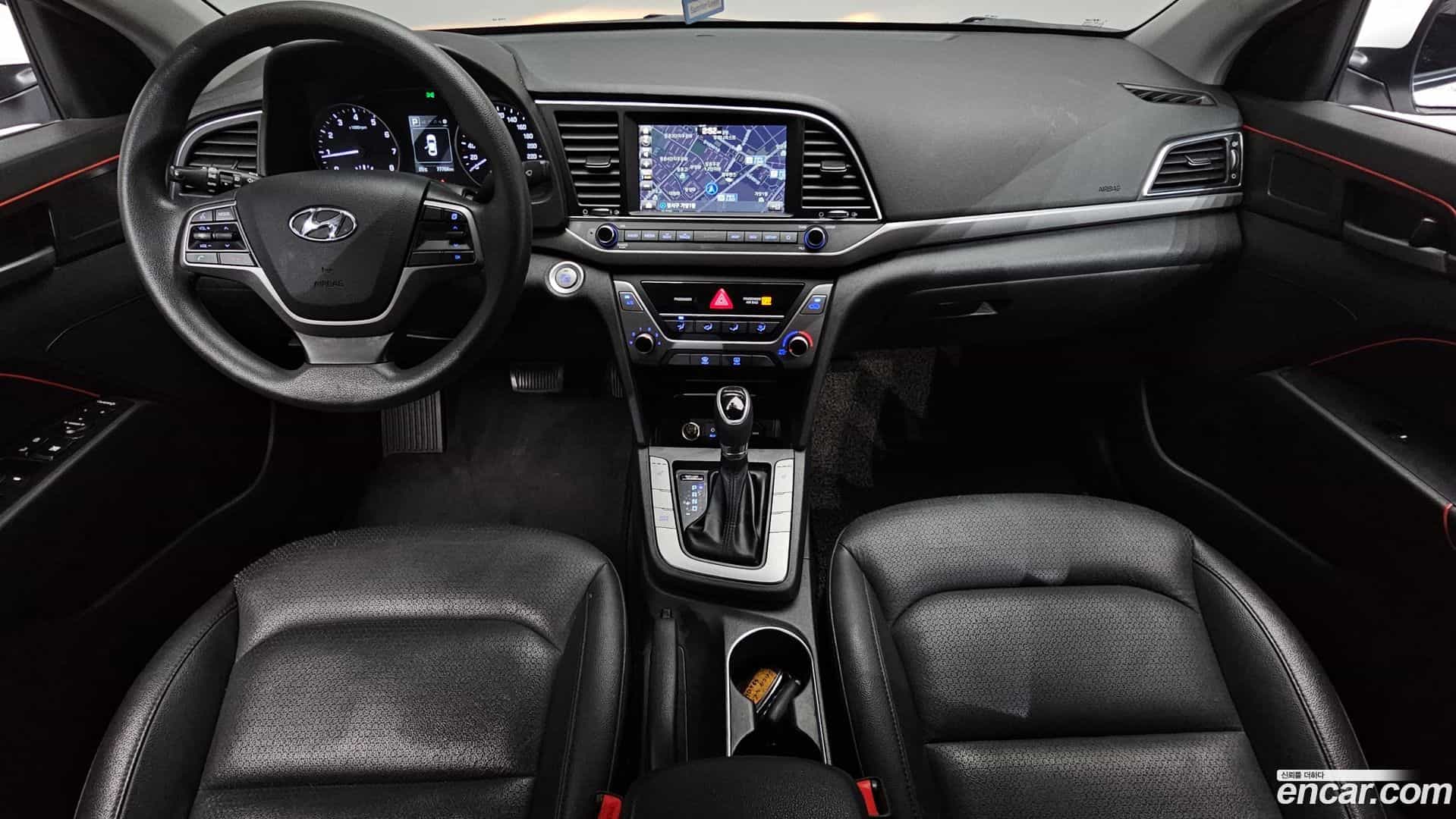 AVANTE Hyundai 2018.6-INNER-007
