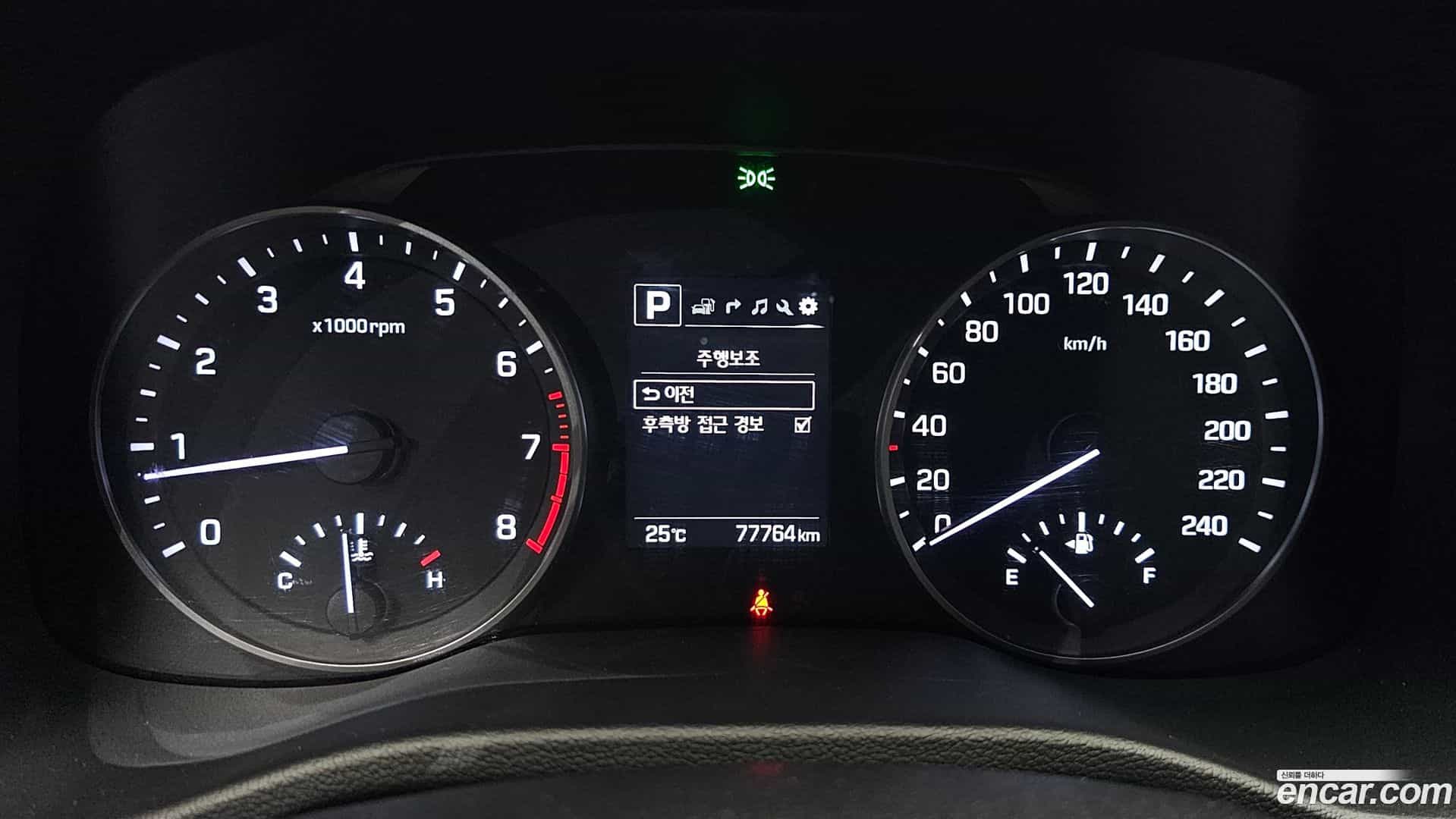 AVANTE Hyundai 2018.6-INNER-008