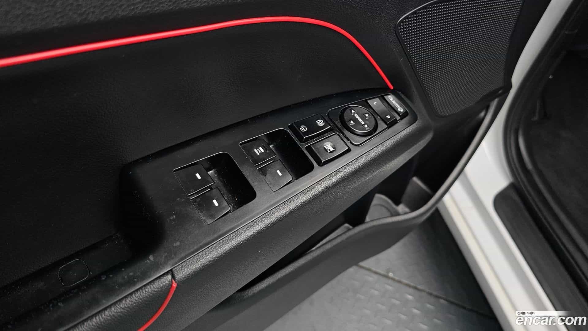 AVANTE Hyundai 2018.6-OPTION-020