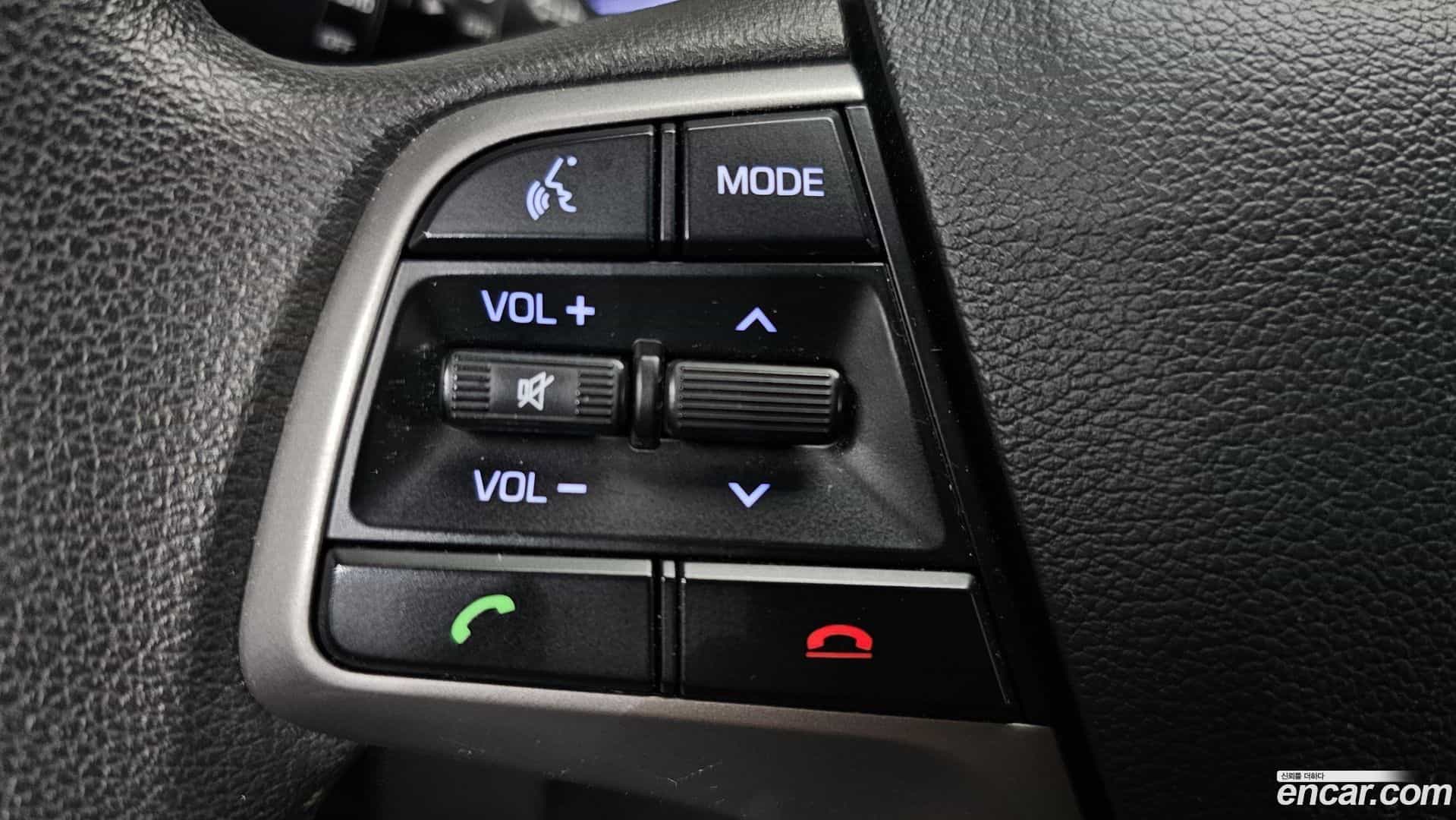 AVANTE Hyundai 2018.6-OPTION-022