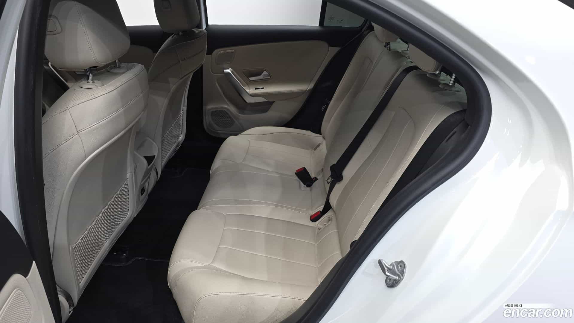 A-Class Mercedes-Benz 2020.11-OPTION-015