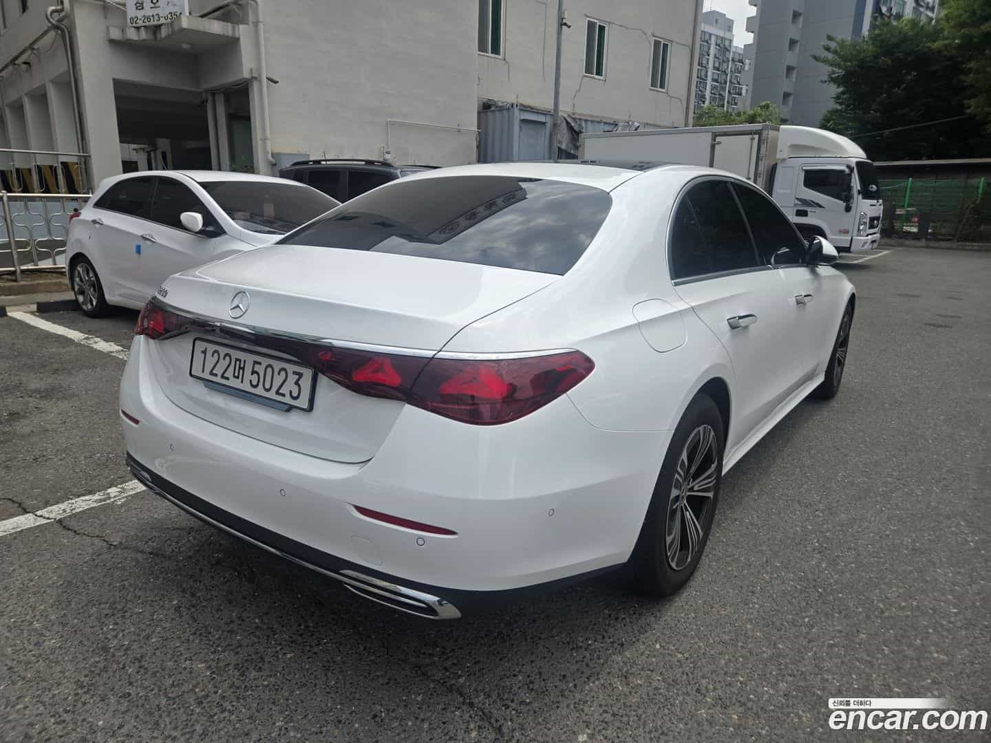E-Class Mercedes-Benz 2025.11-OUTER-002