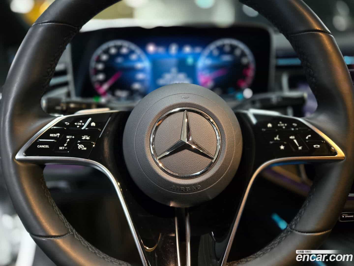 E-Class Mercedes-Benz 2025.11-INNER-007