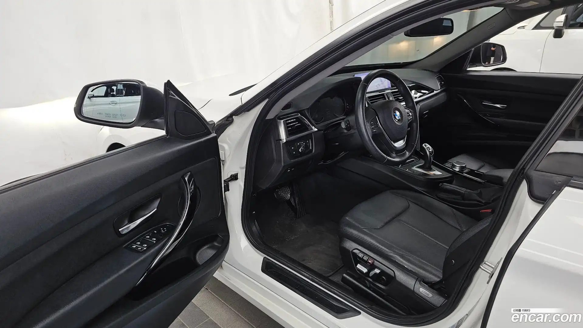 Gran Turismo BMW 2018.11-INNER-010