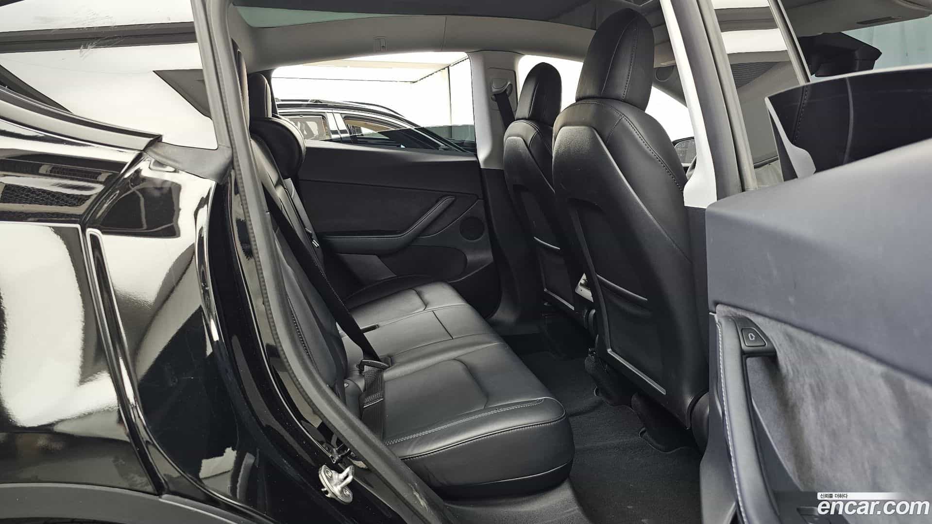 Model Y Tesla 2022.4-OPTION-016