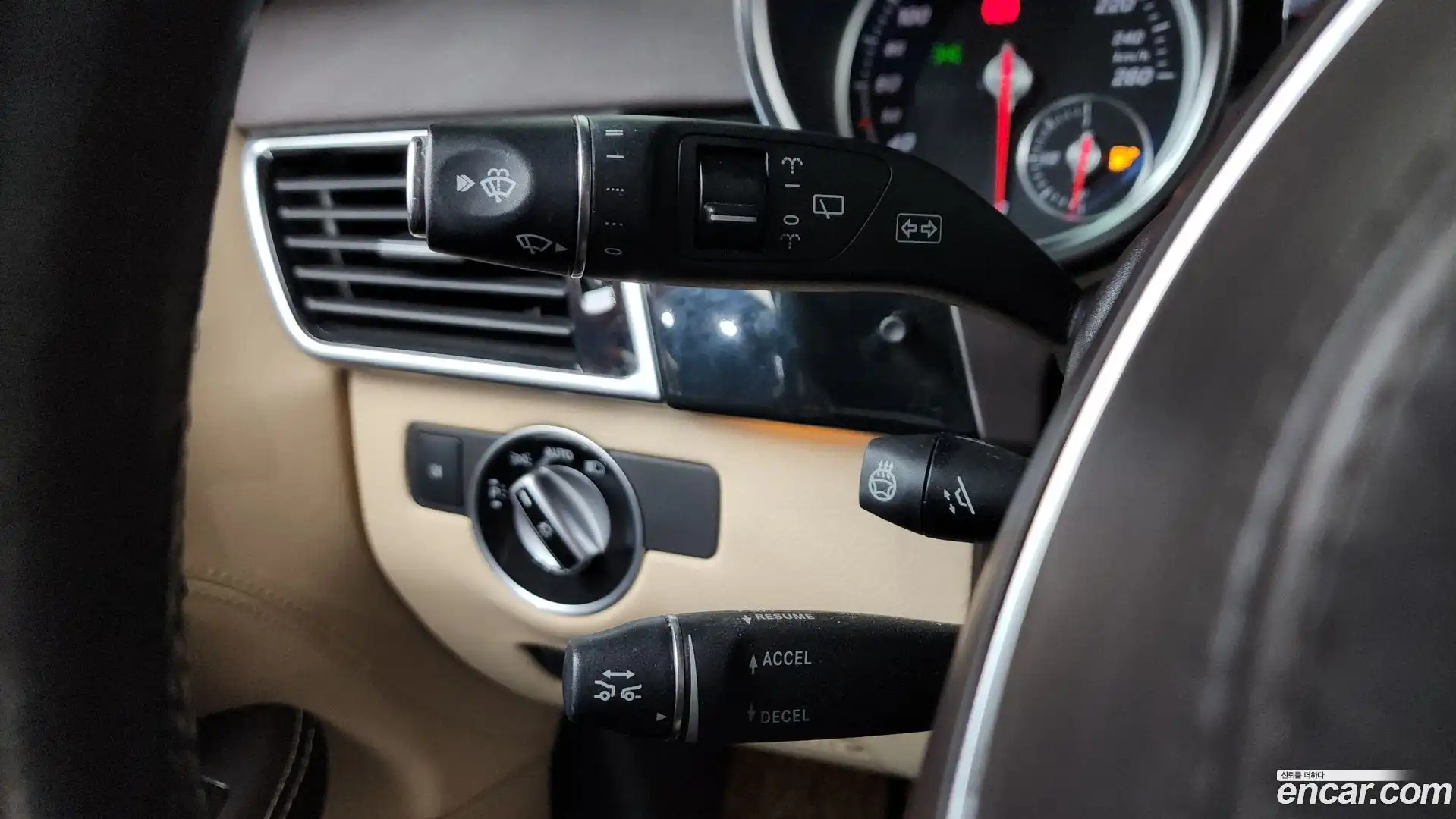 GLS-Class Mercedes-Benz 2017.4-OPTION-021