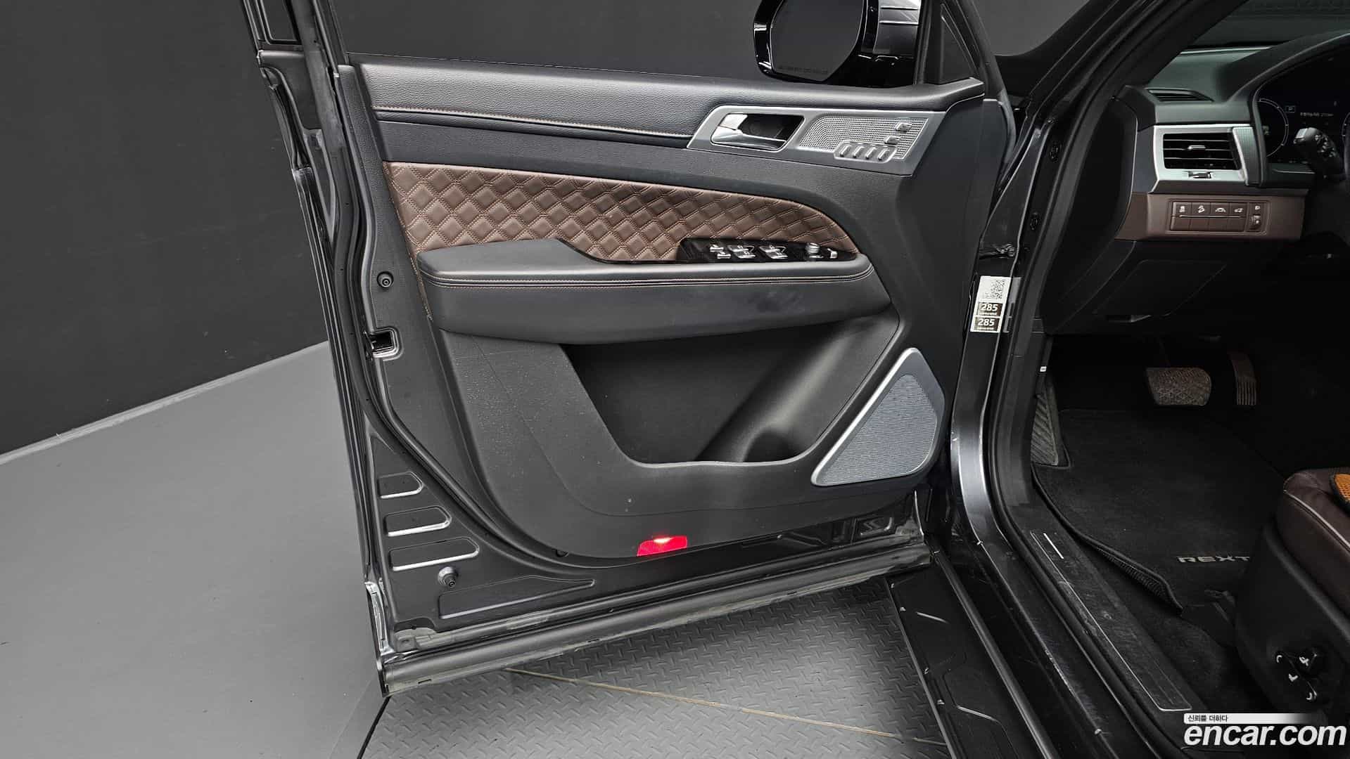 Rexton KG Mobility 2020.11-INNER-034