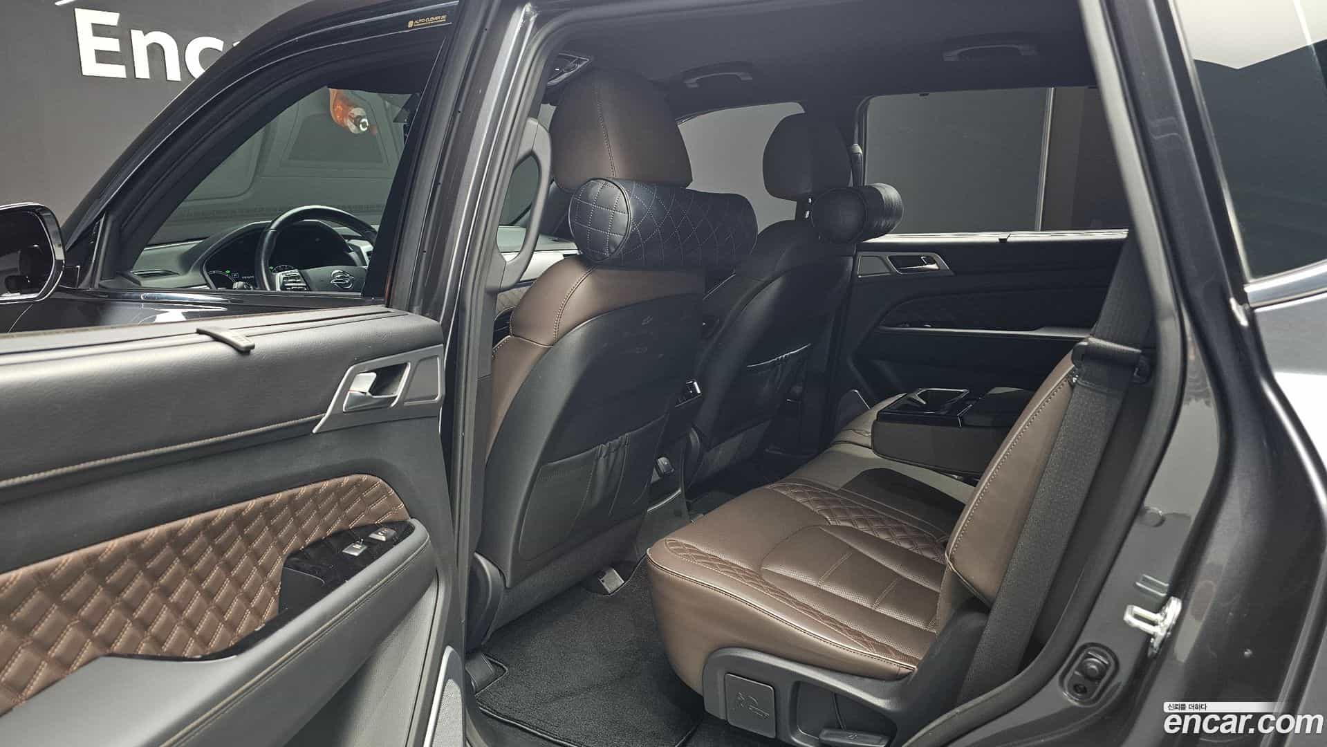 Rexton KG Mobility 2020.11-INNER-036